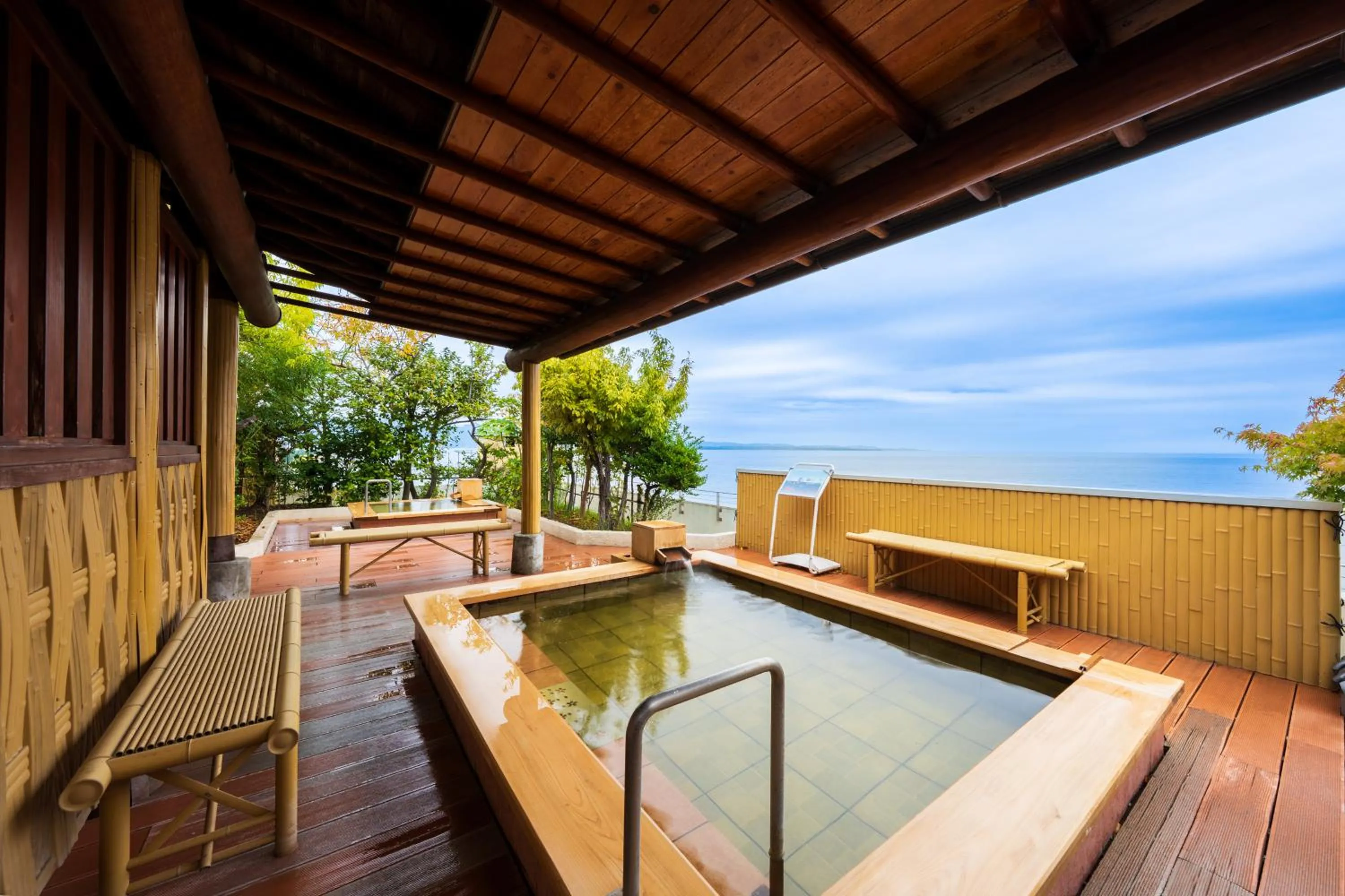 Open Air Bath in Seaside Hotel Mimatsu Ooetei