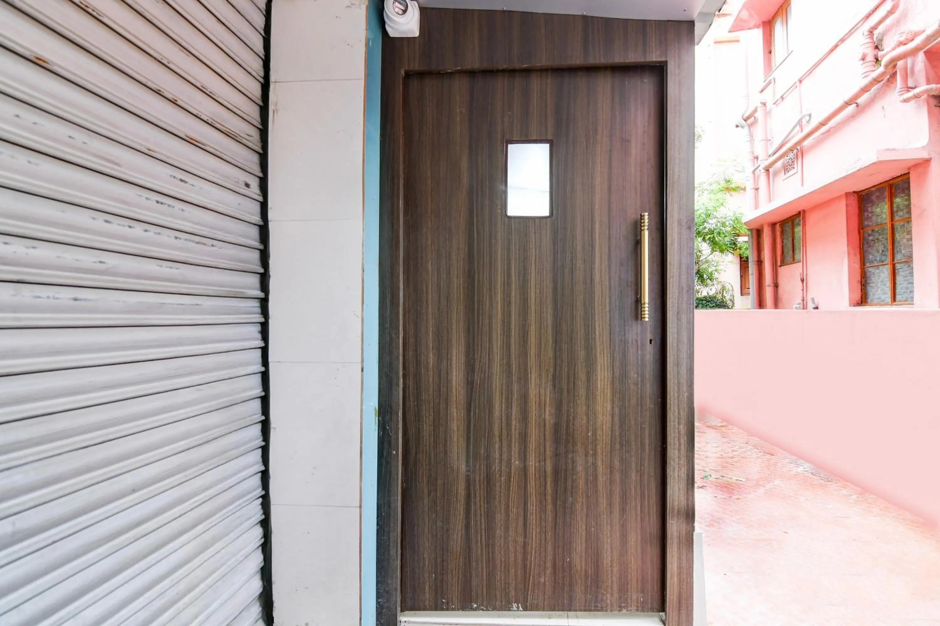 Facade/entrance in Super Hotel O NSCB International Airport Formerly Bougain Villa