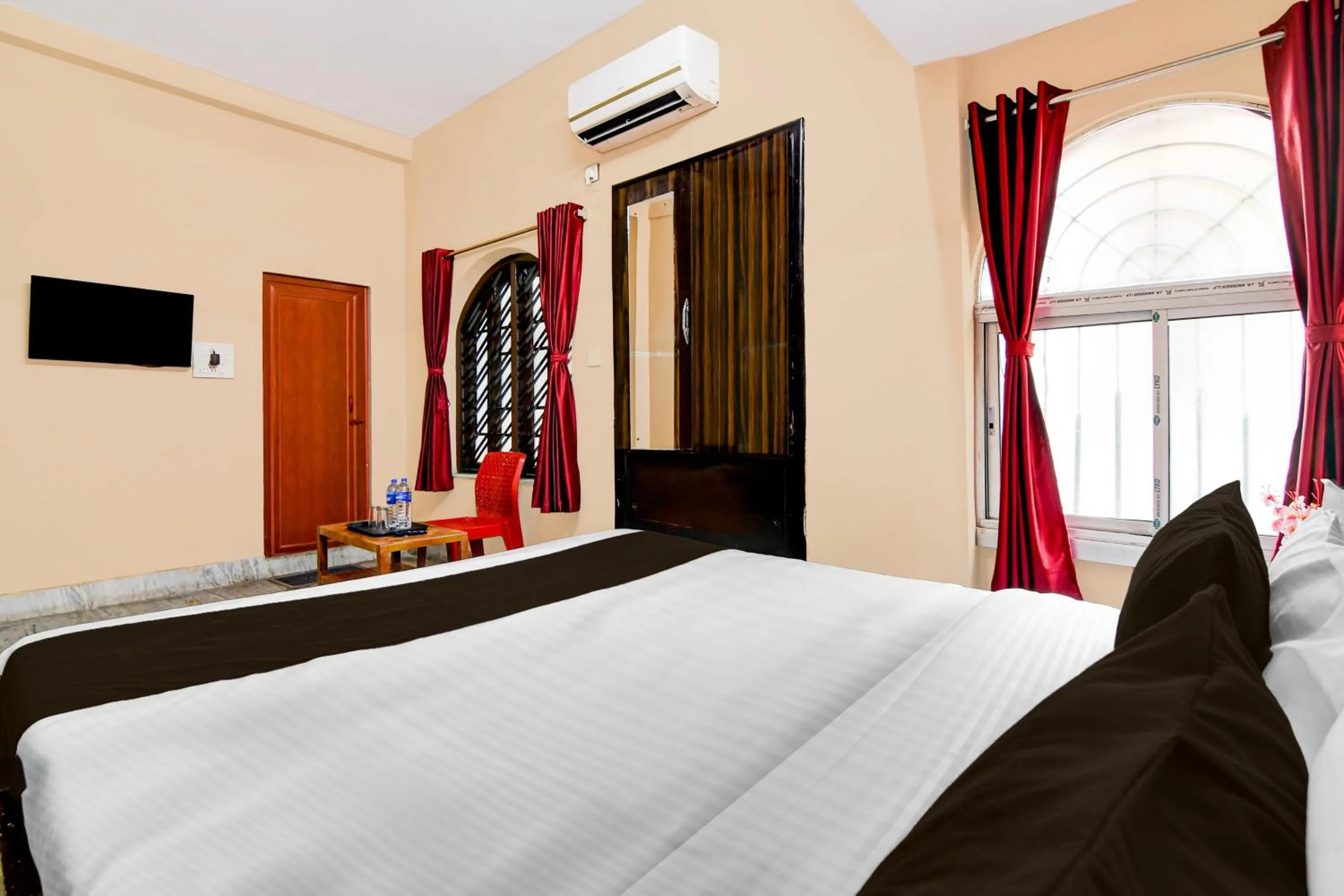 Bedroom, Bed in Super Hotel O NSCB International Airport Formerly Bougain Villa