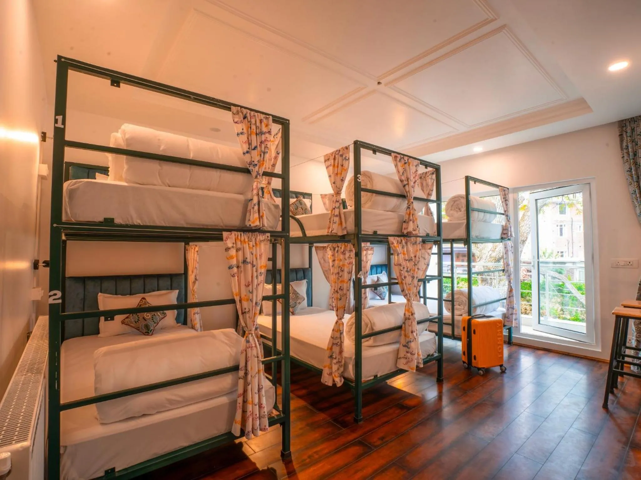 Single Bed in 6-Bed Dormitory Room in Moustache Pahalgam