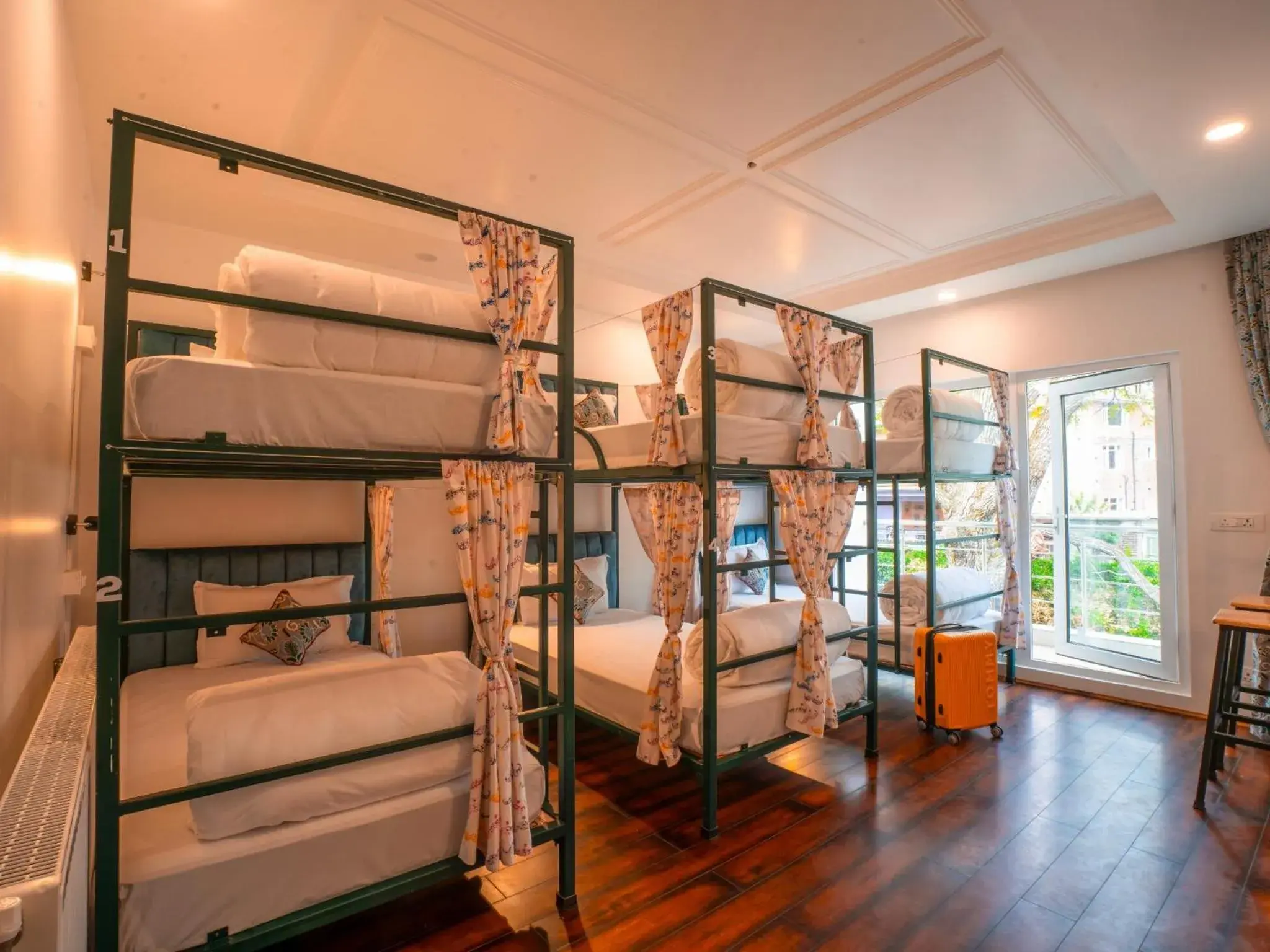 Single Bed in 6-Bed Dormitory Room in Moustache Pahalgam Single Bed in 6-Bed Dormitory Room in Moustache Pahalgam