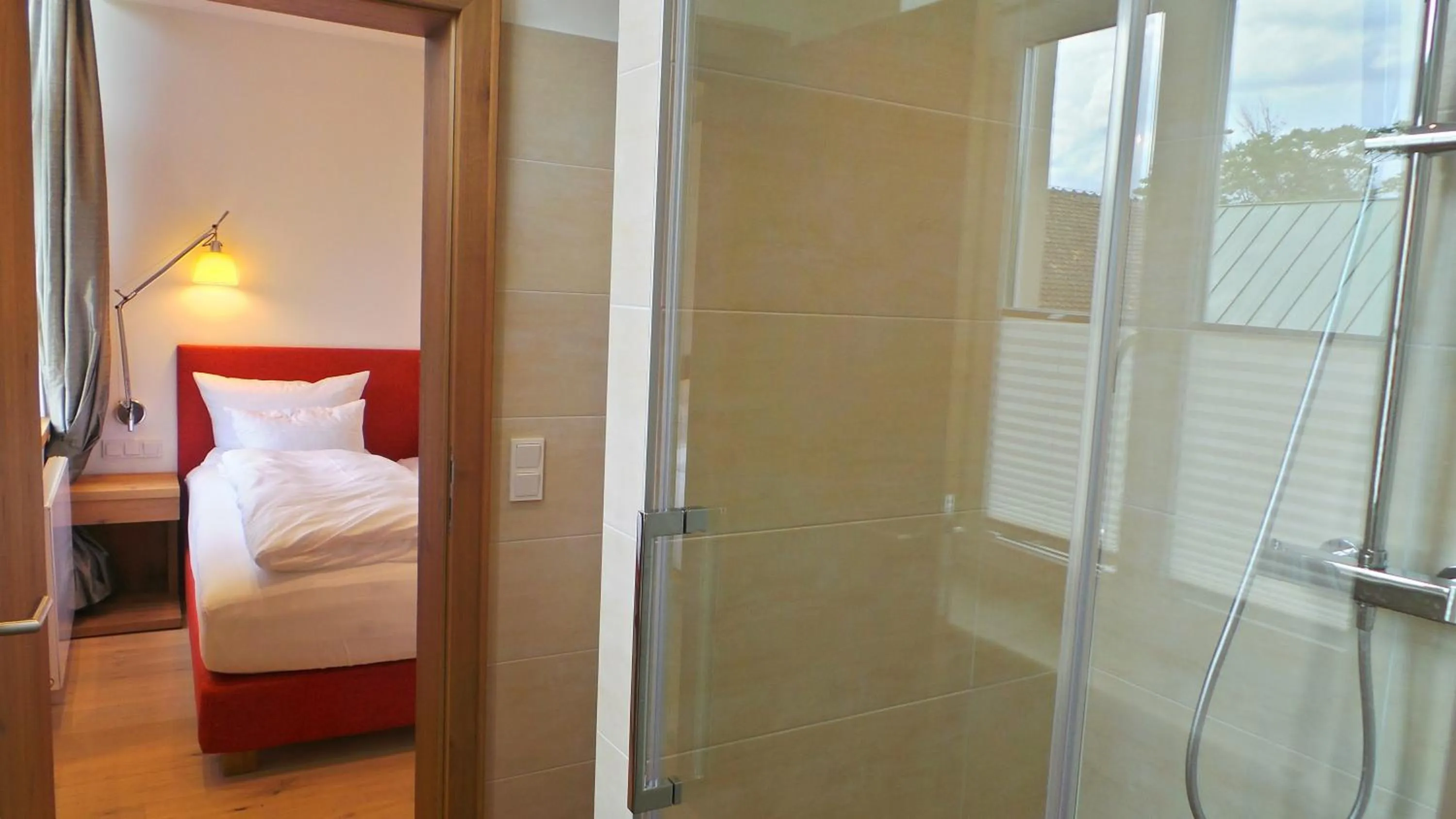 Bathroom, Bed in Hotel Diamond Country Club