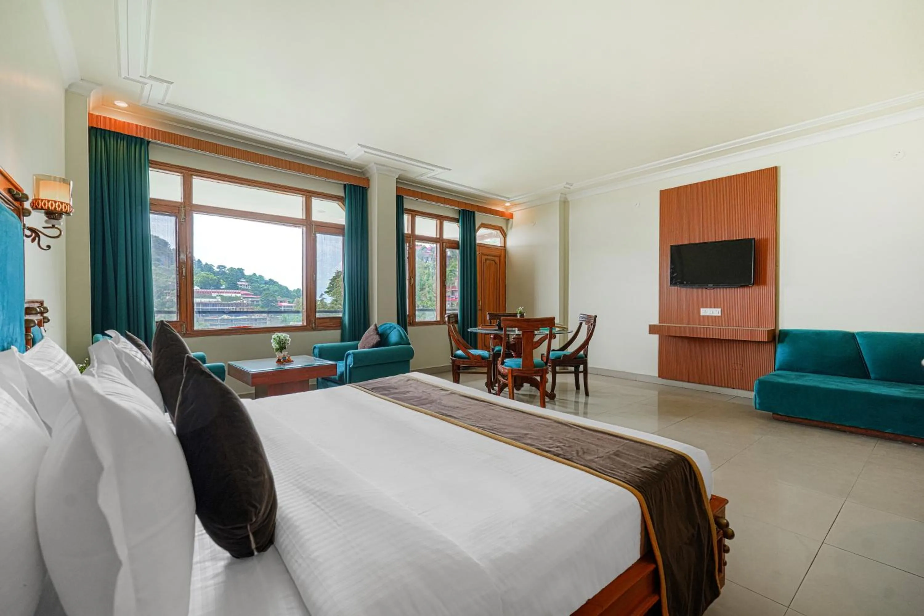 View (from property/room), Bed in Pax Hotel Spring Solance 200 mtr from Gandhi Chowk Khajjiyar Road