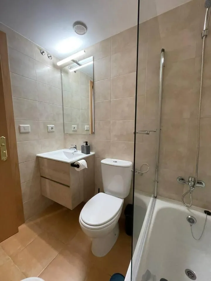 Shower in Aregoma Apartamento