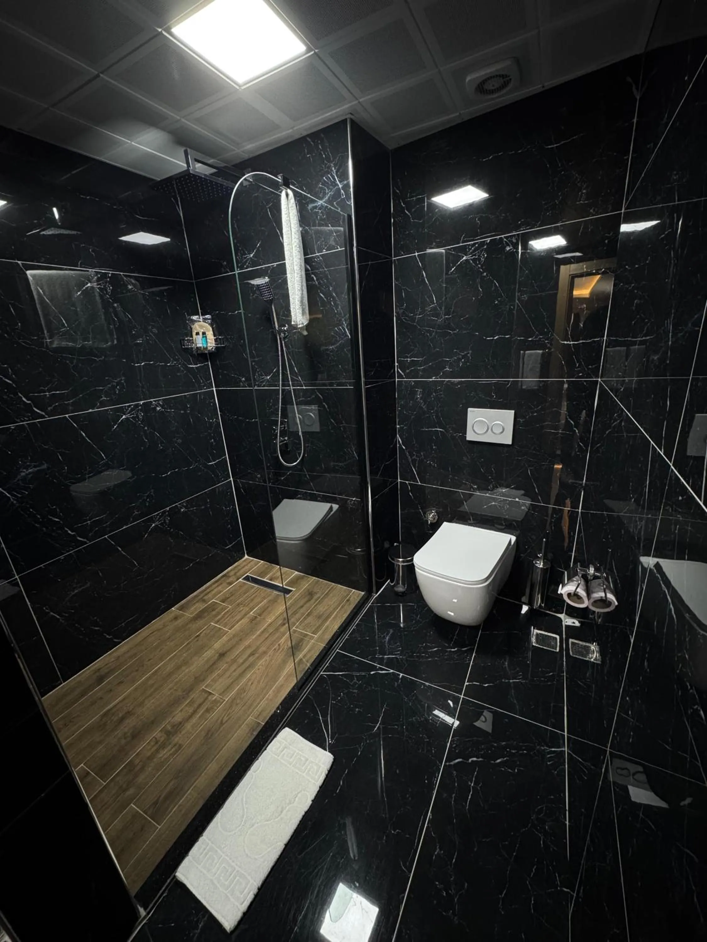 Shower in Hacıhan Hotel