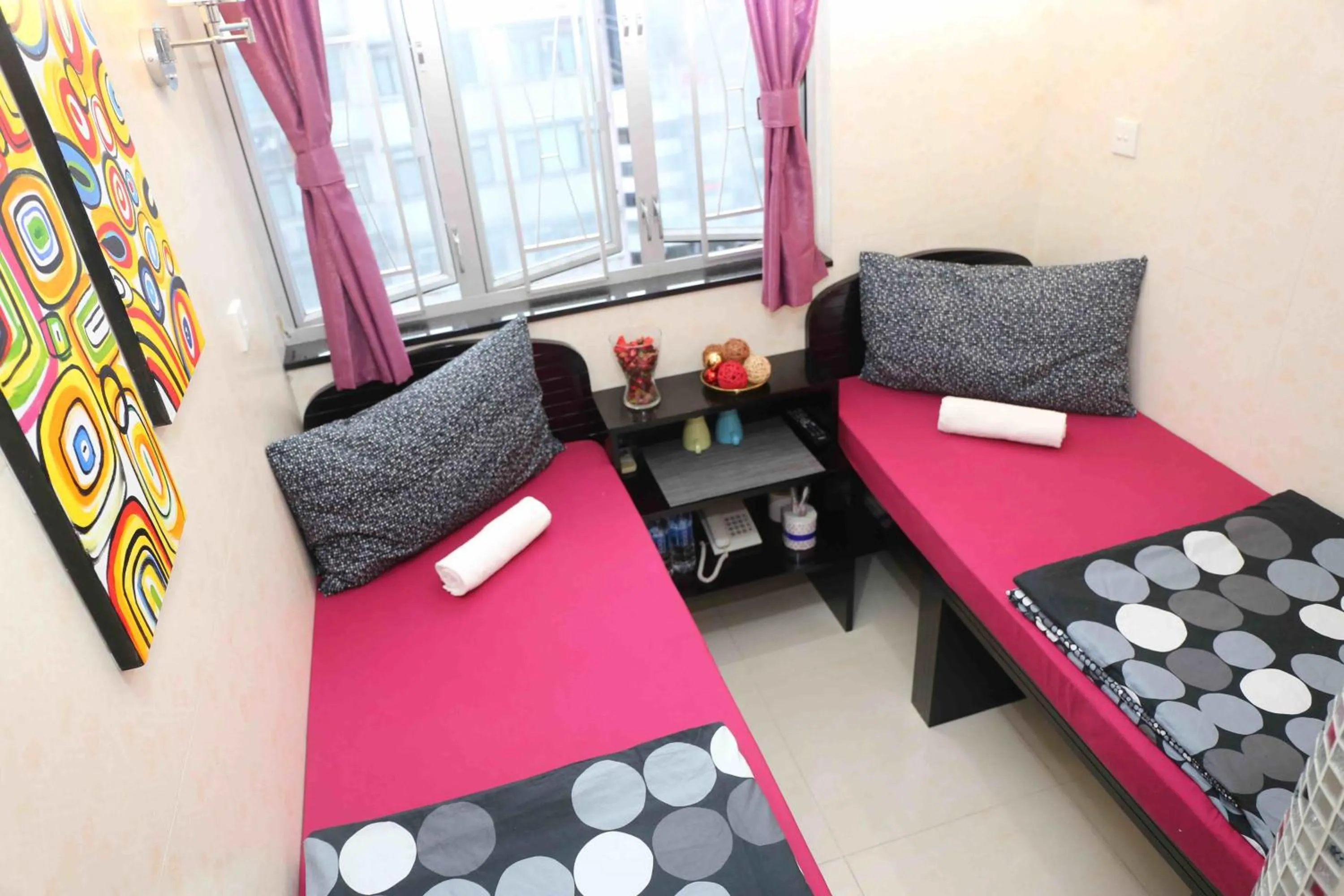 Bedroom, Seating Area in Icon Inn