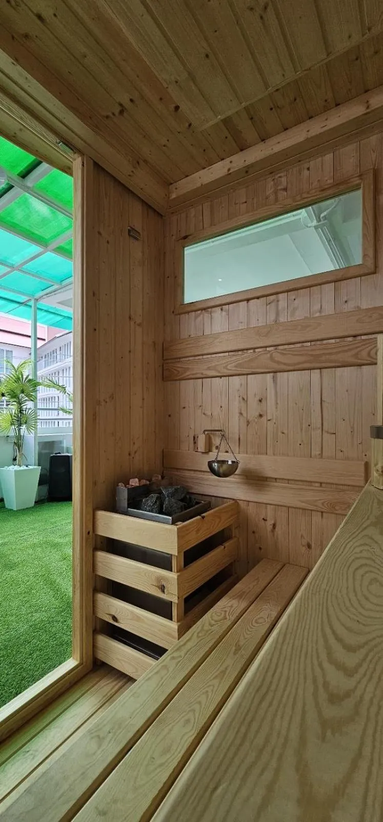 Sauna in Priory Hillside Residence