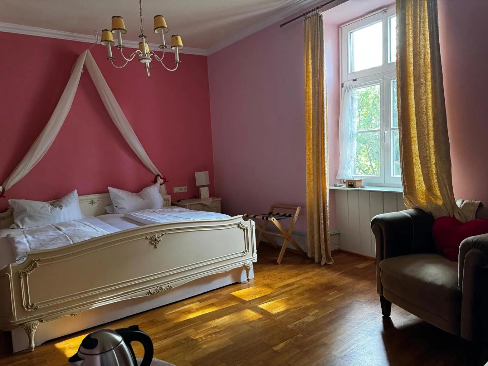 Bed in Hotel zum Kreuz