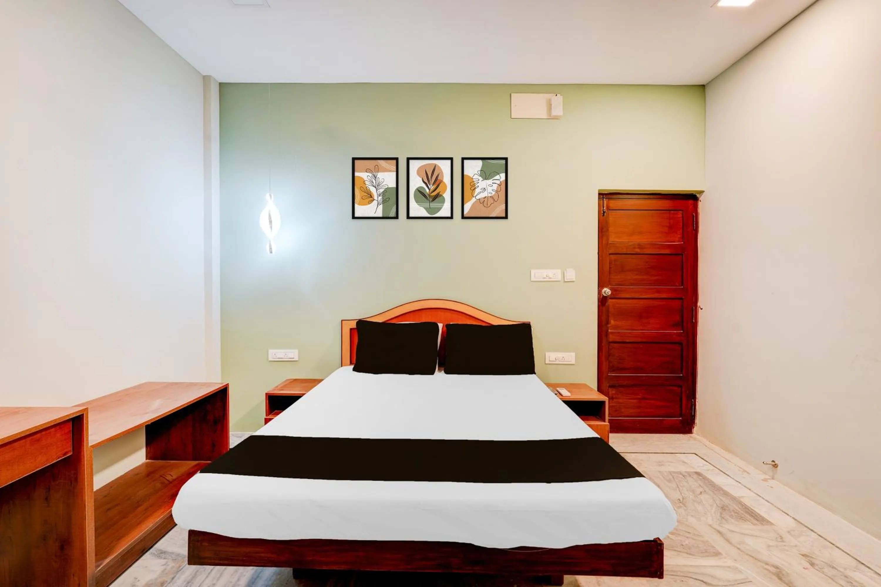 Bedroom, Bed in Super Collection O Vadapalani Formerly Mahalakshmi Inn