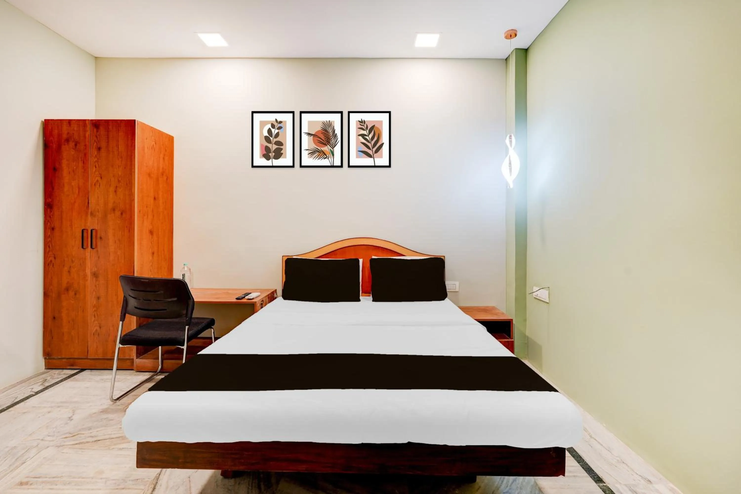 Bedroom, Bed in Super Collection O Vadapalani Formerly Mahalakshmi Inn