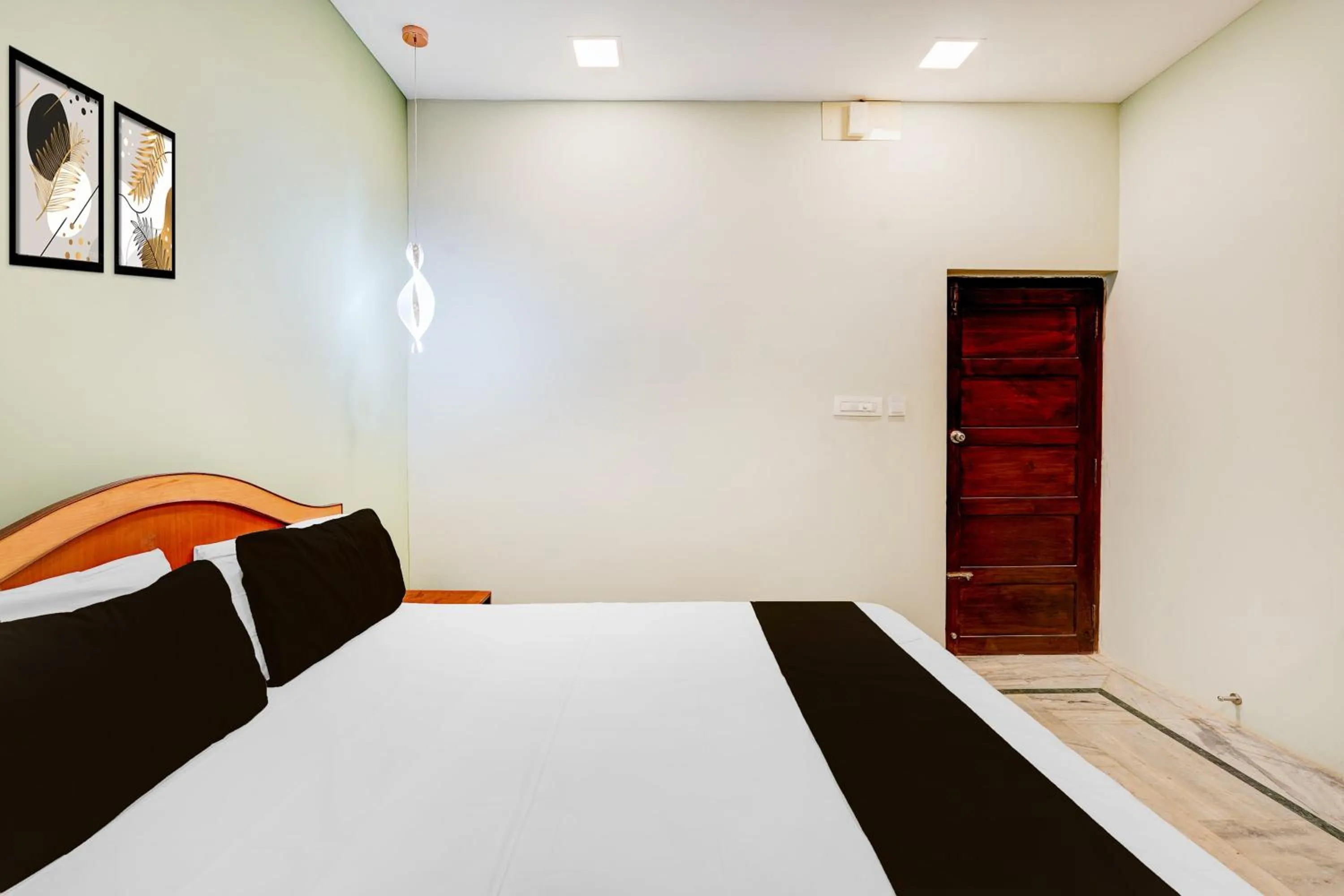 Bedroom, Bed in Super Collection O Vadapalani Formerly Mahalakshmi Inn