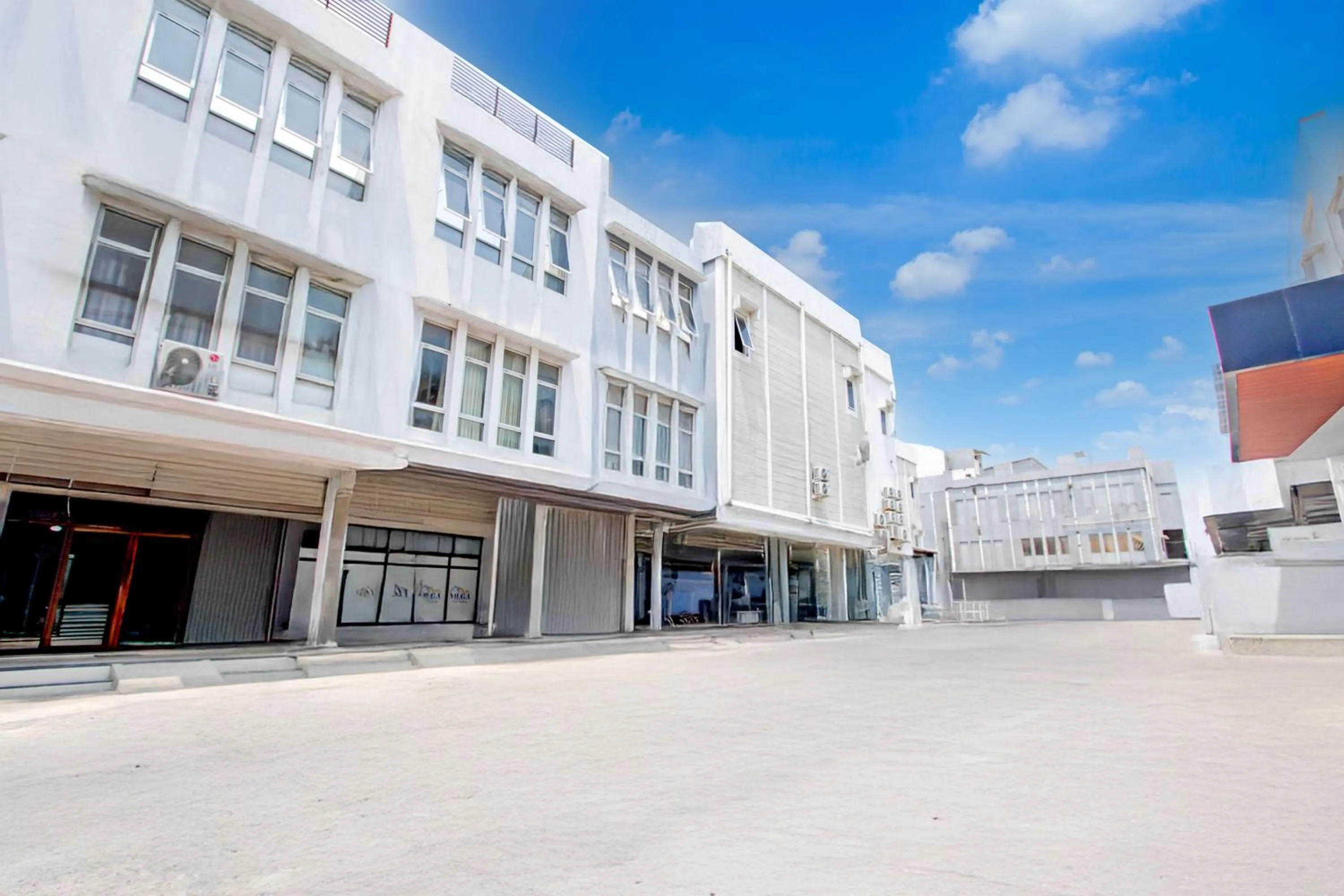 Facade/entrance in Hotel O Mega Inn Guest House