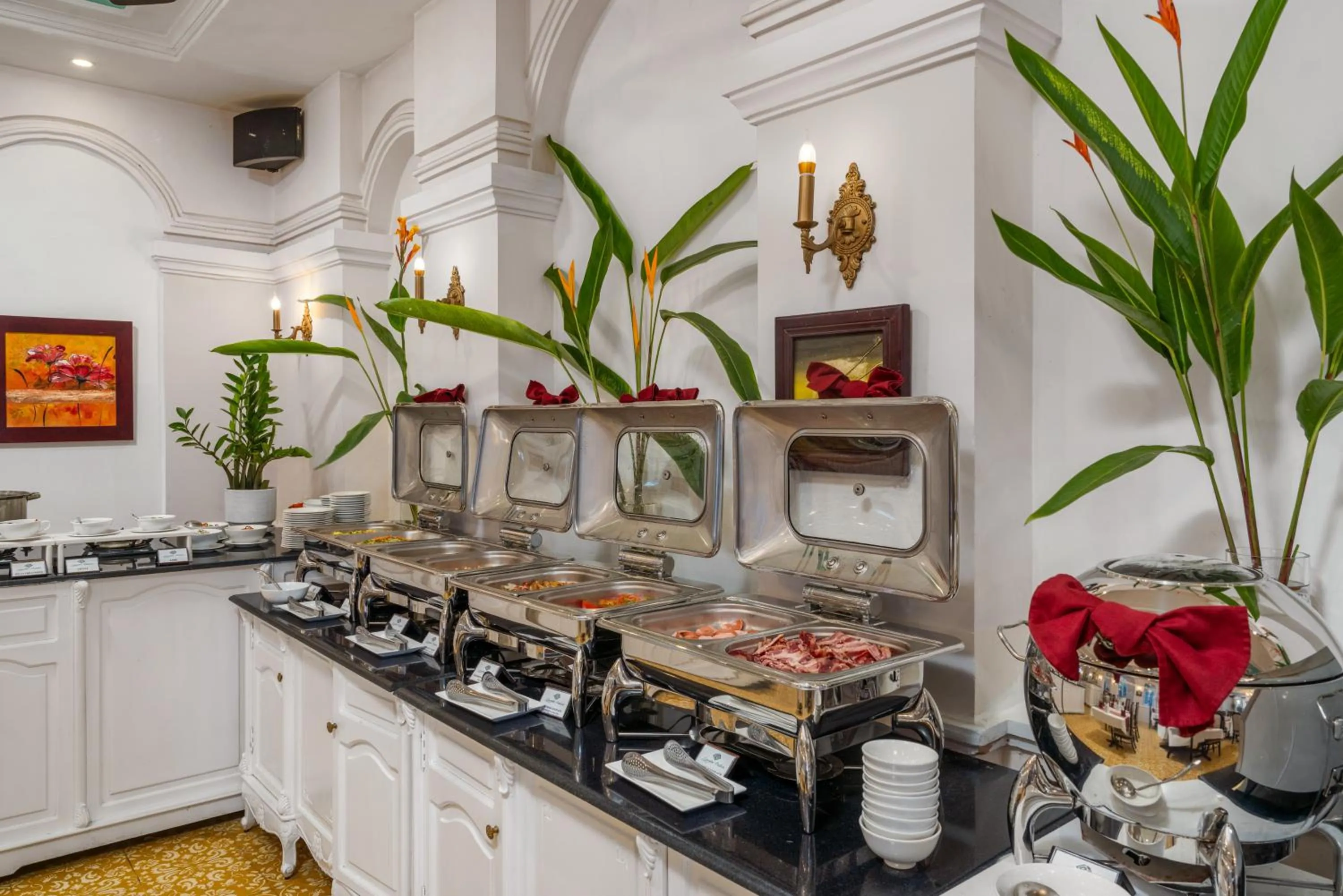 Kitchen or kitchenette in Hoi An Garden Palace and Spa - A Boutique Inspired by Nature