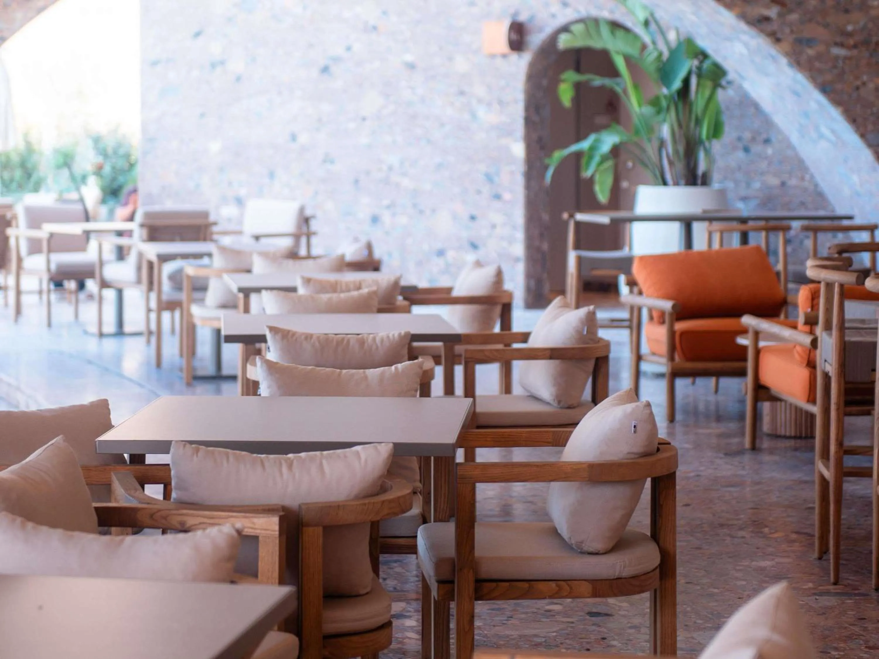 Lounge or bar in Green Coast Hotel MGallery Collection