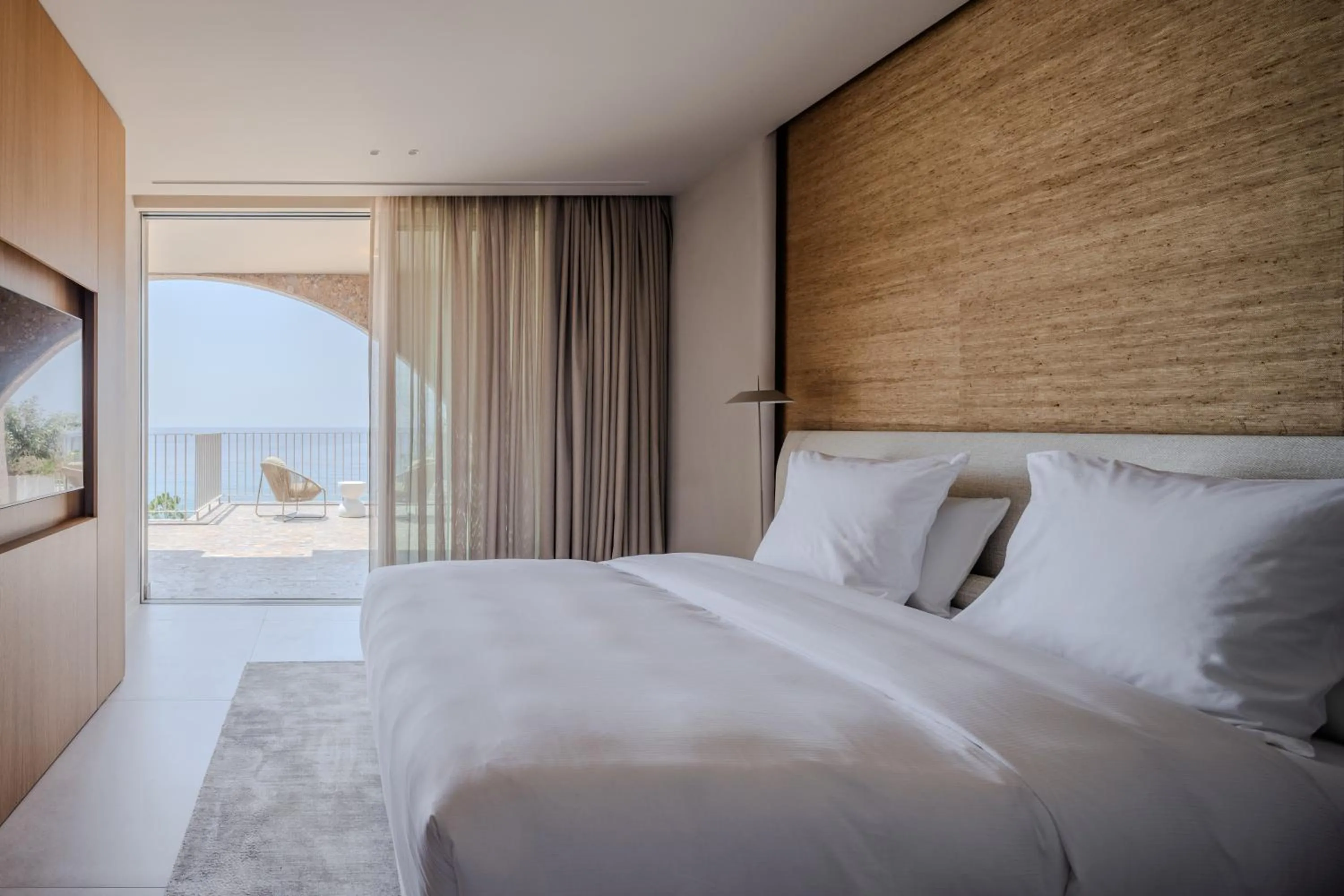 Bedroom, Bed in Green Coast Hotel MGallery Collection