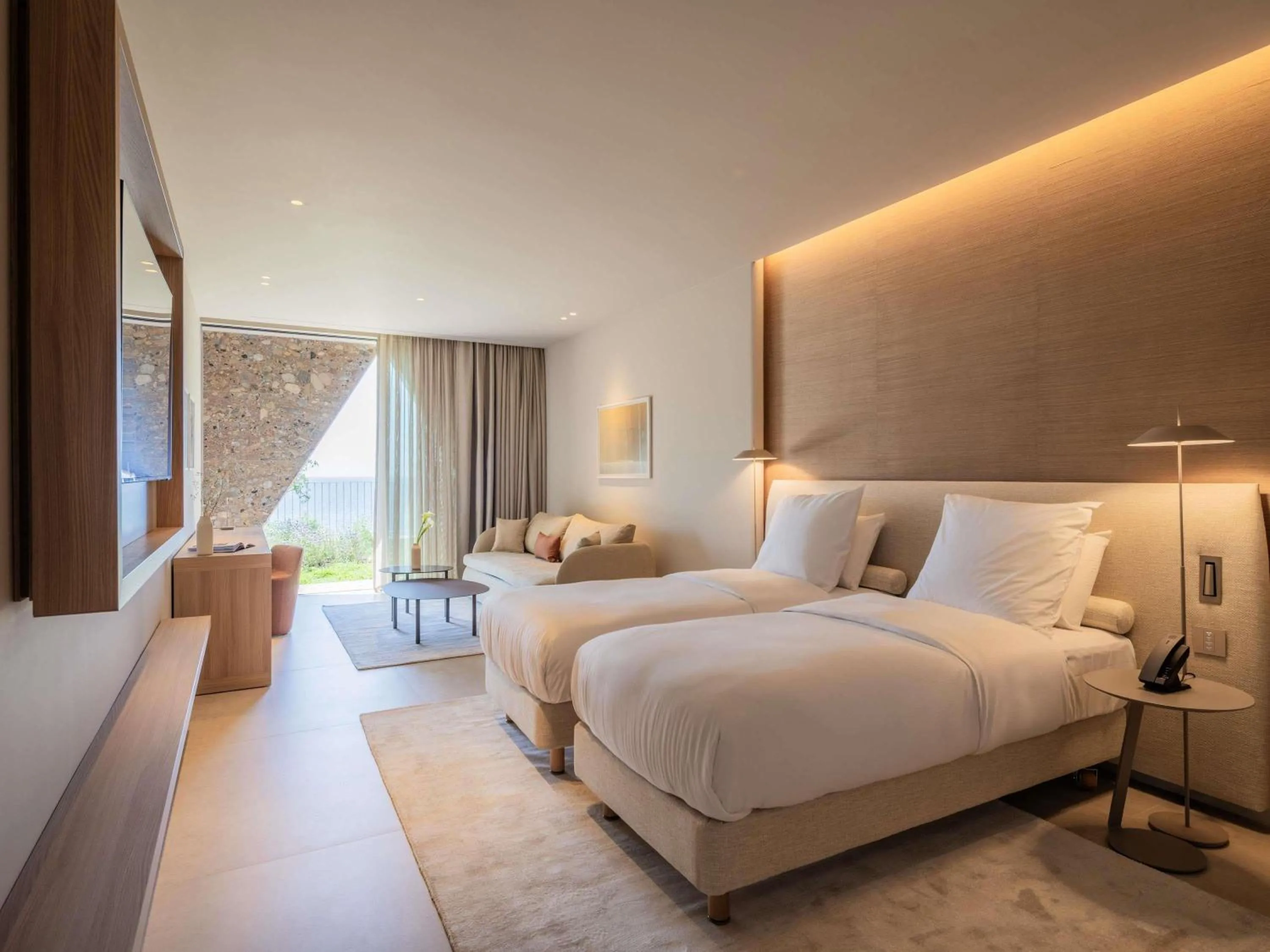 Bedroom, Bed in Green Coast Hotel MGallery Collection