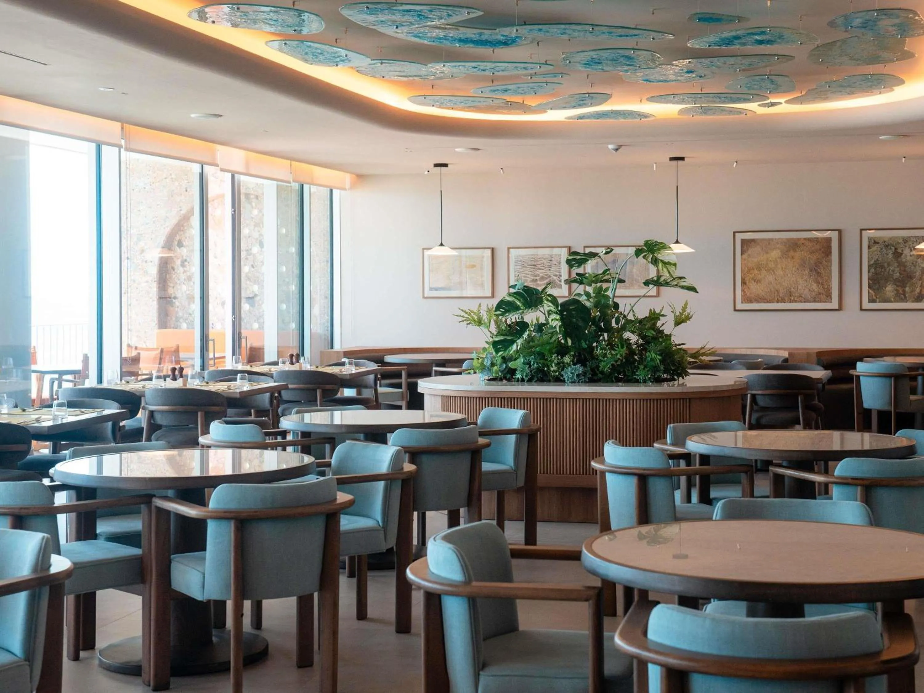 Restaurant/places to eat in Green Coast Hotel MGallery Collection