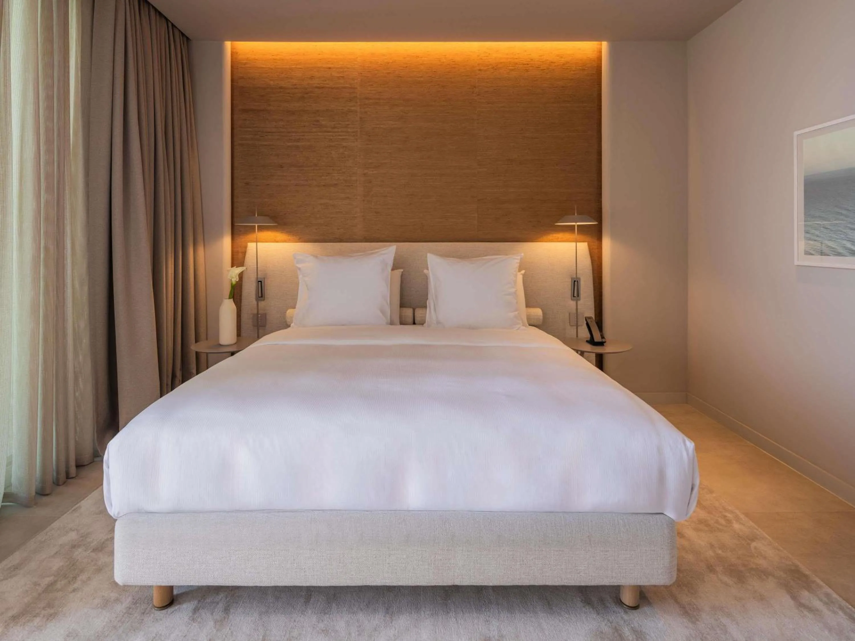 Bedroom, Bed in Green Coast Hotel MGallery Collection