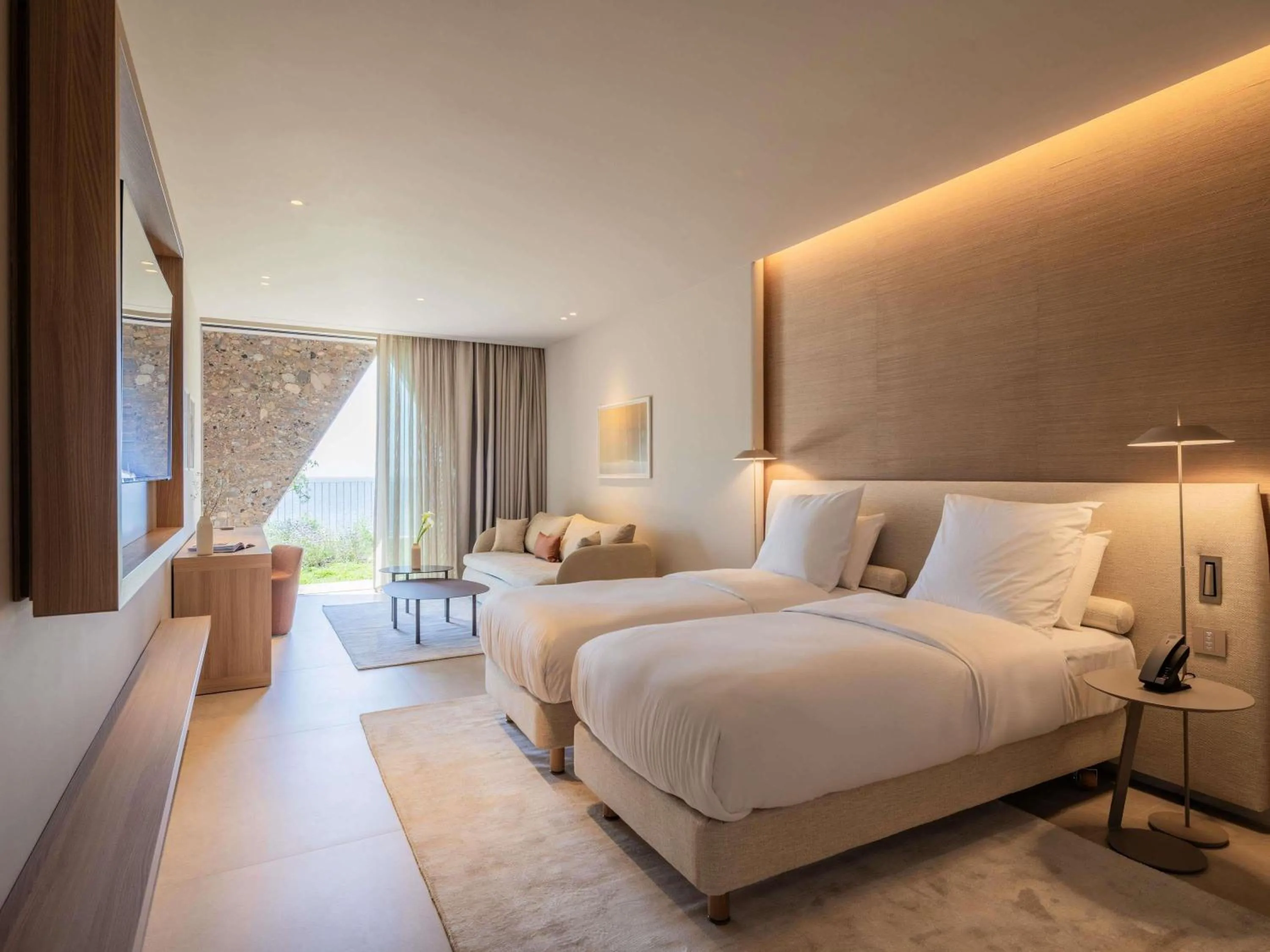 Bedroom, Bed in Green Coast Hotel MGallery Collection