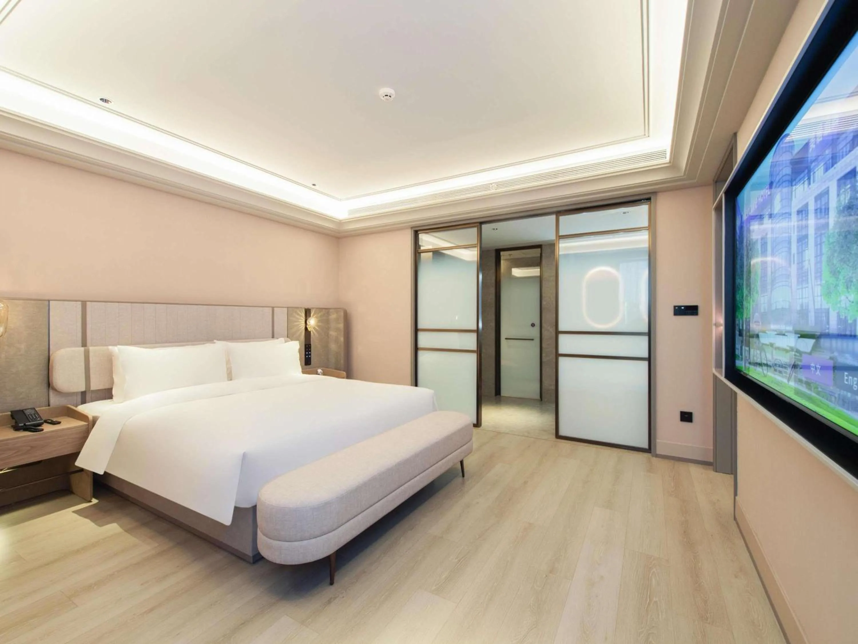 Bedroom, Bed in Mercure Haikou City Center