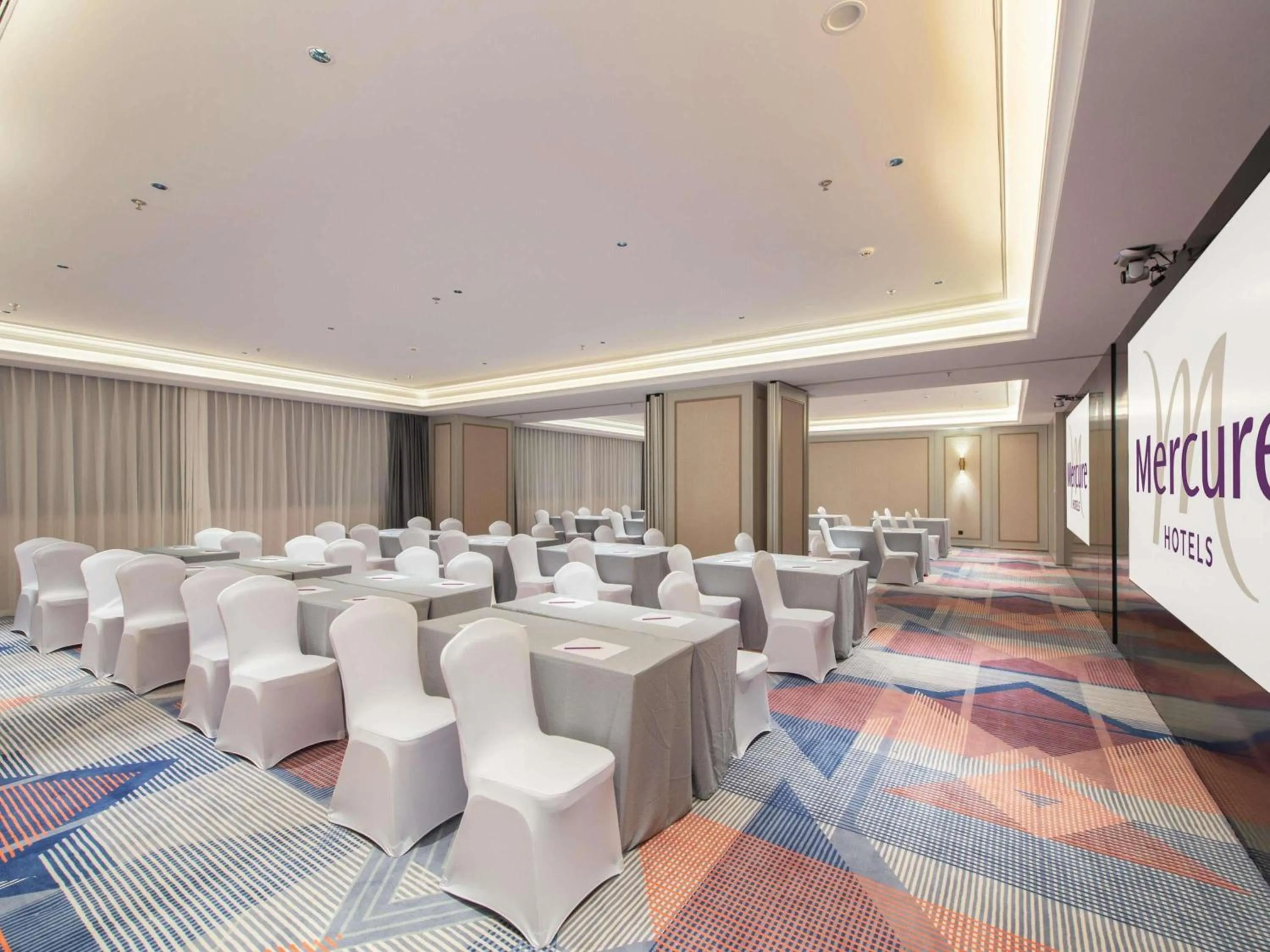 Meeting/conference room in Mercure Haikou City Center