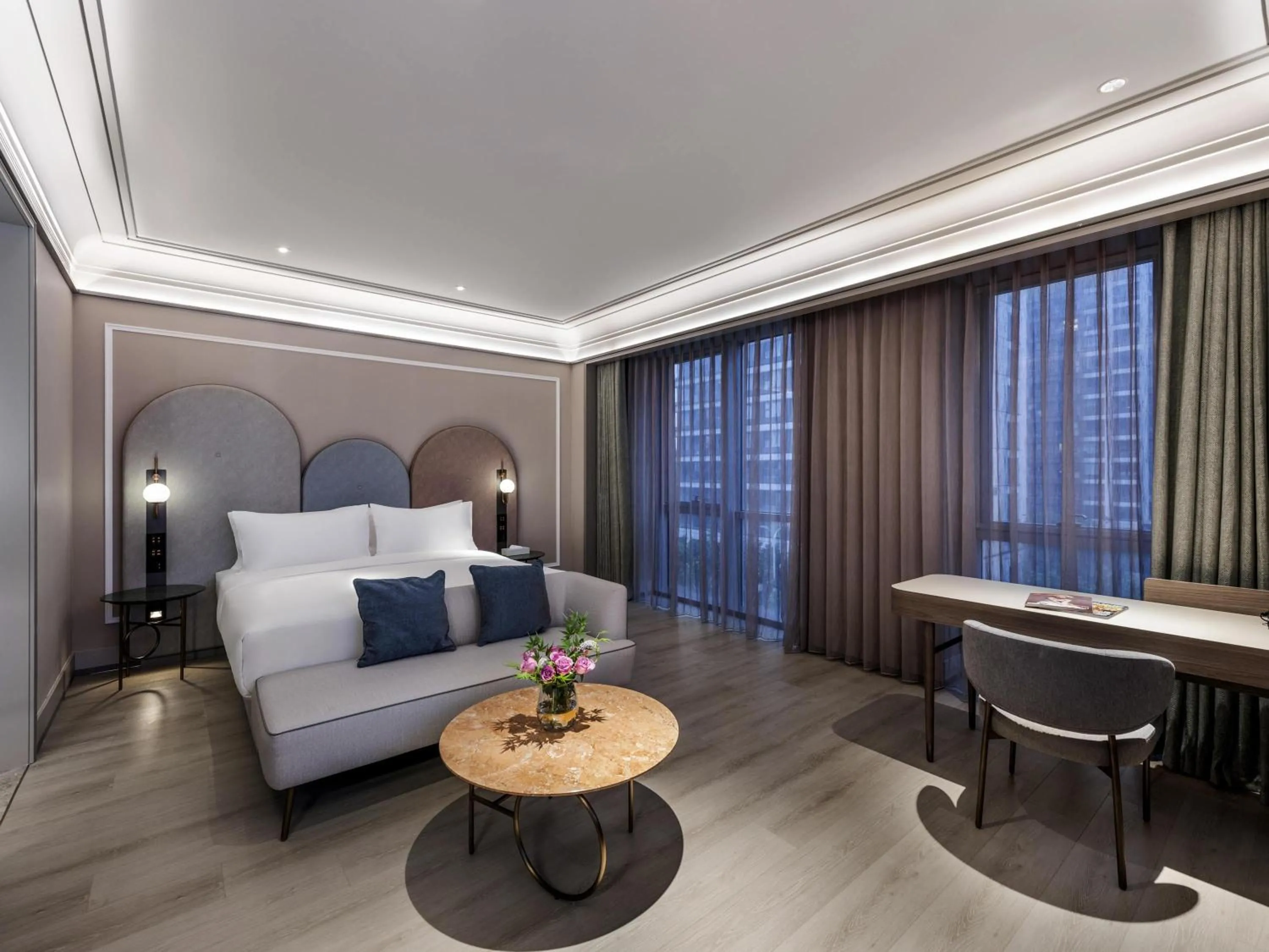 Privilege King Room in Mercure Shanghai Qiantan