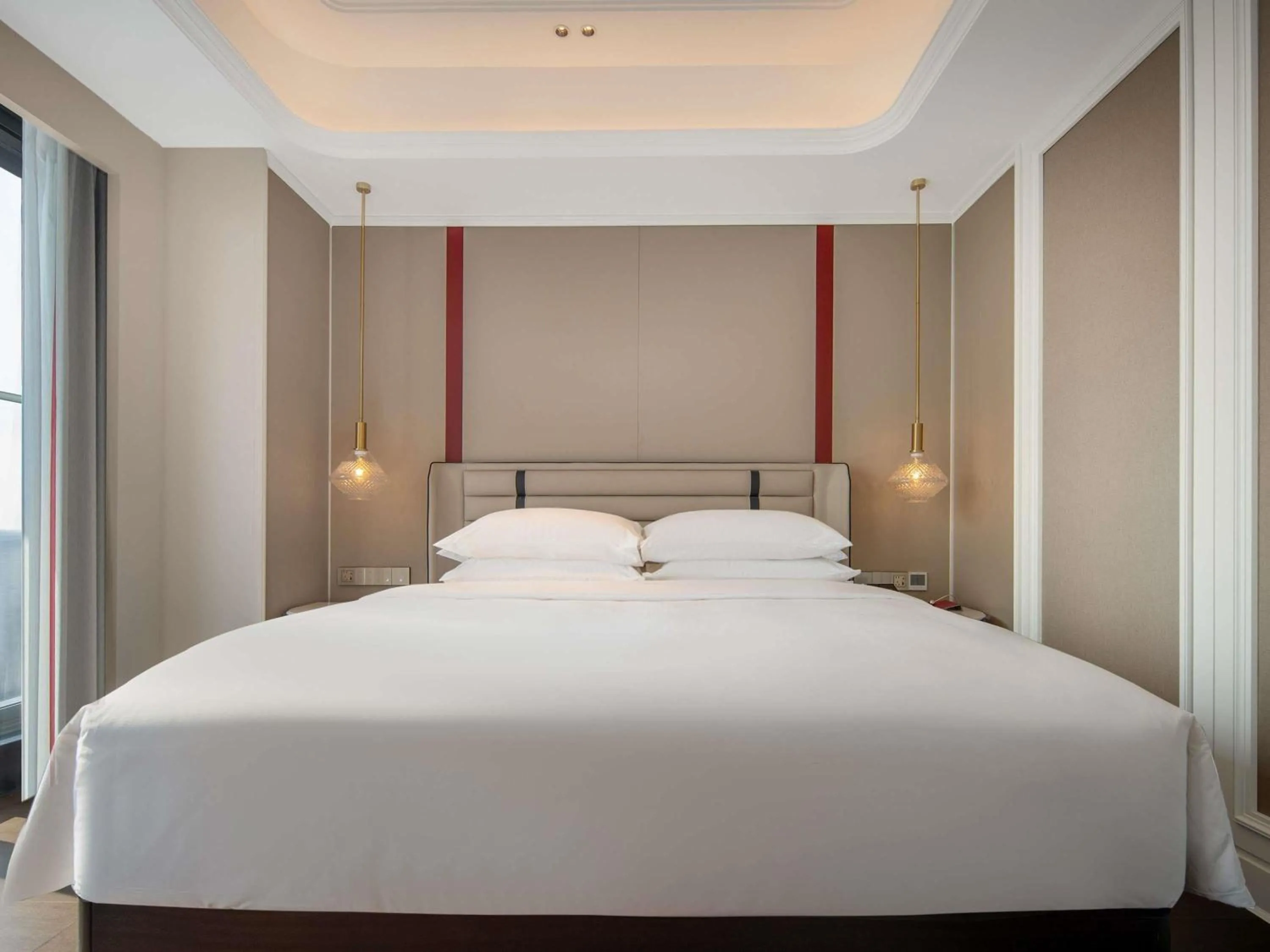 Photo of the whole room in Mövenpick by Accor Kuanzhai Alley Chengdu