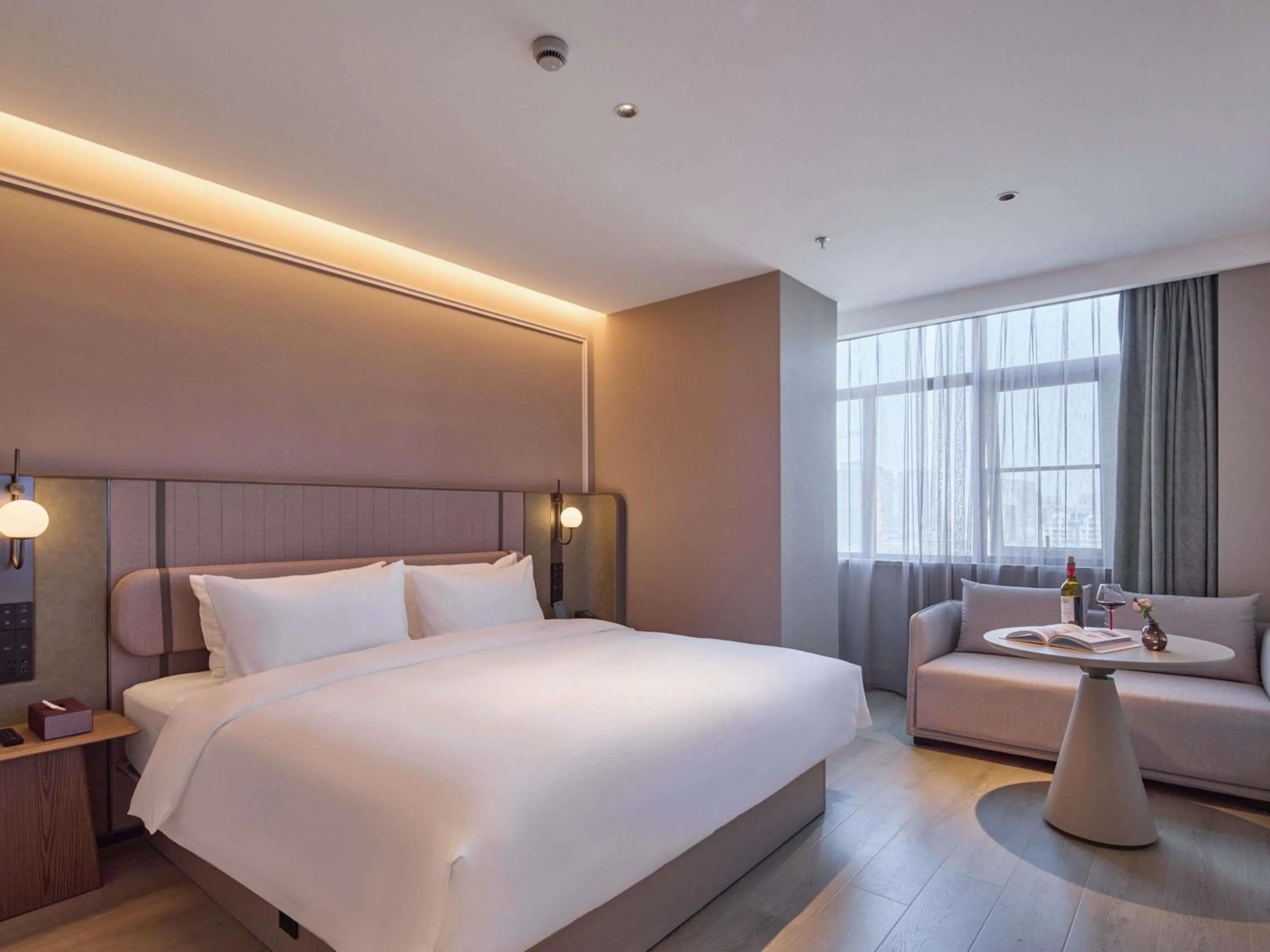 Bedroom, Bed in Mercure Hangzhou West Lake Fengqi Road