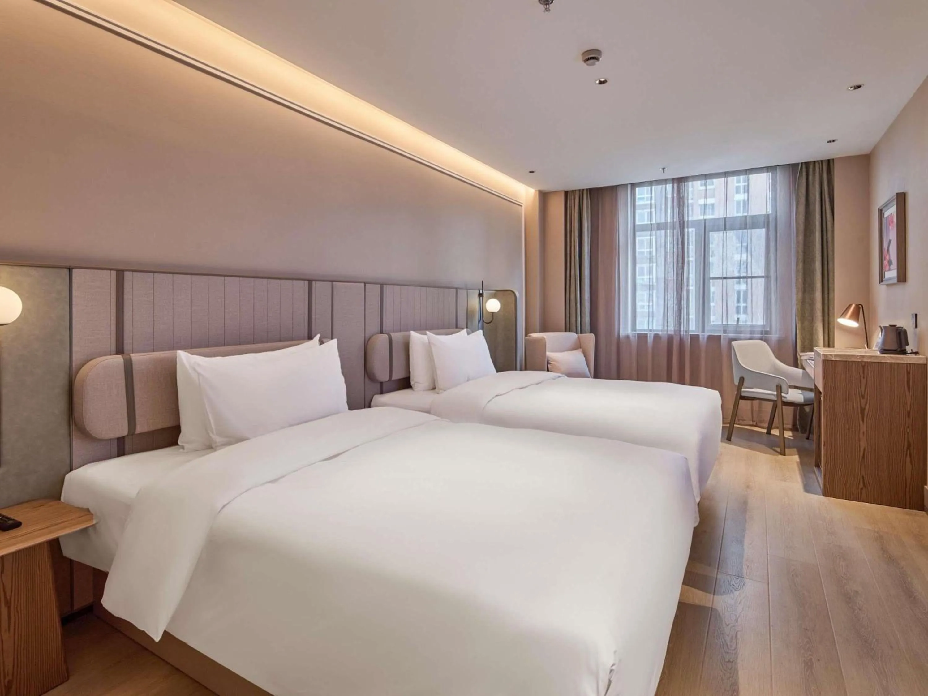 Bedroom, Bed in Mercure Hangzhou West Lake Fengqi Road