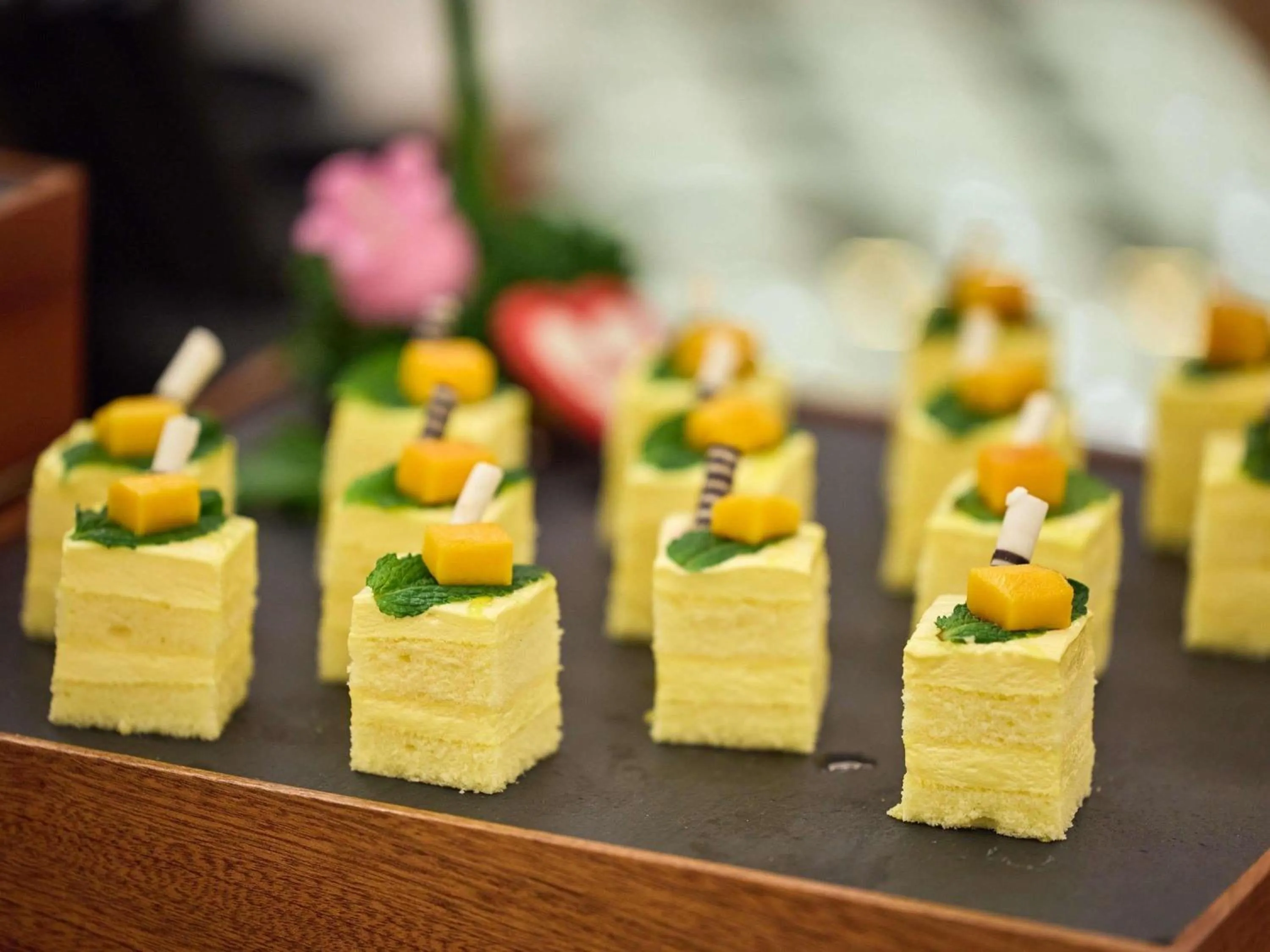 Restaurant/places to eat in Mercure Hangzhou West Lake Fengqi Road