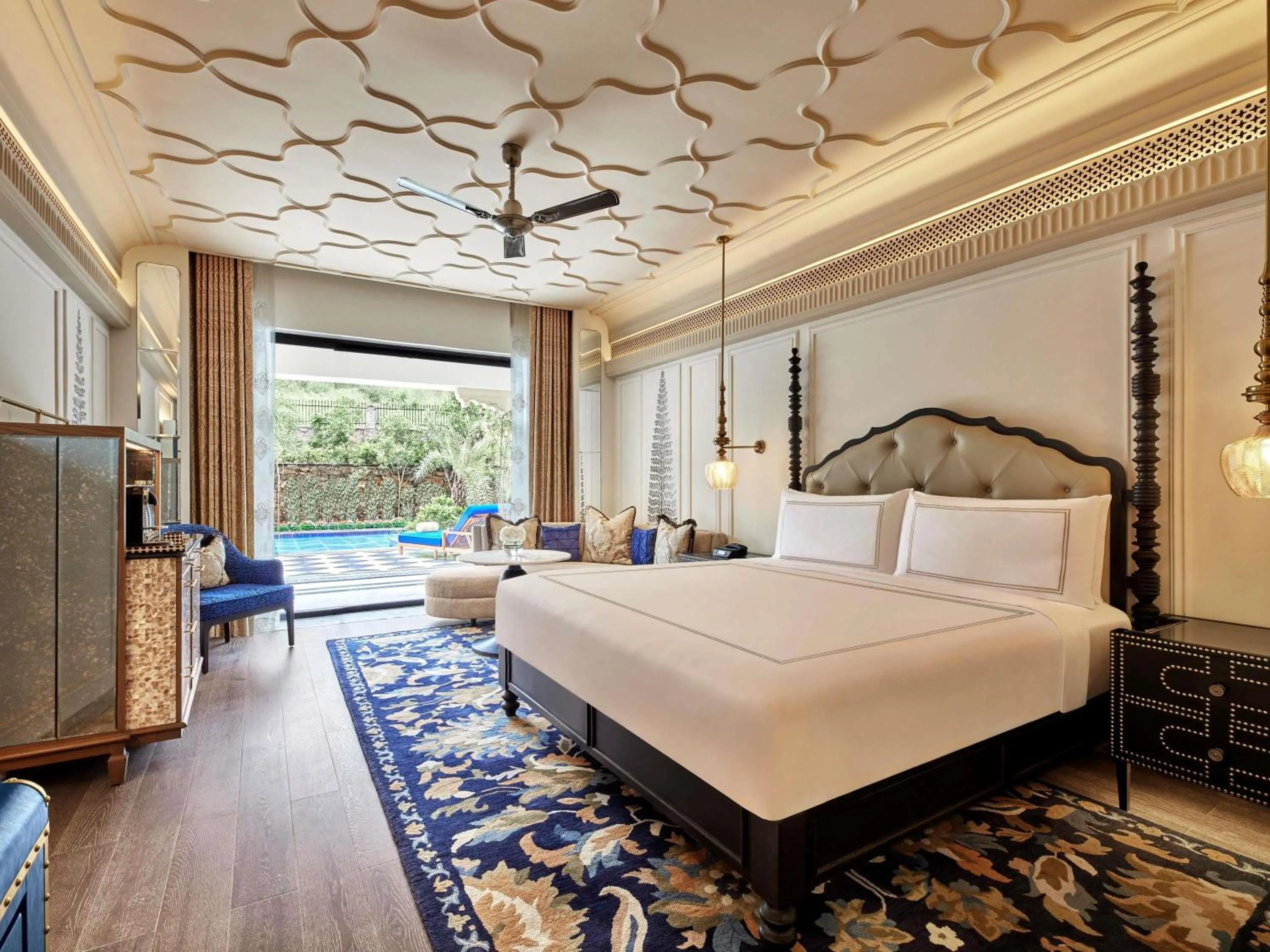 Bedroom, Bed in Fairmont Udaipur Palace