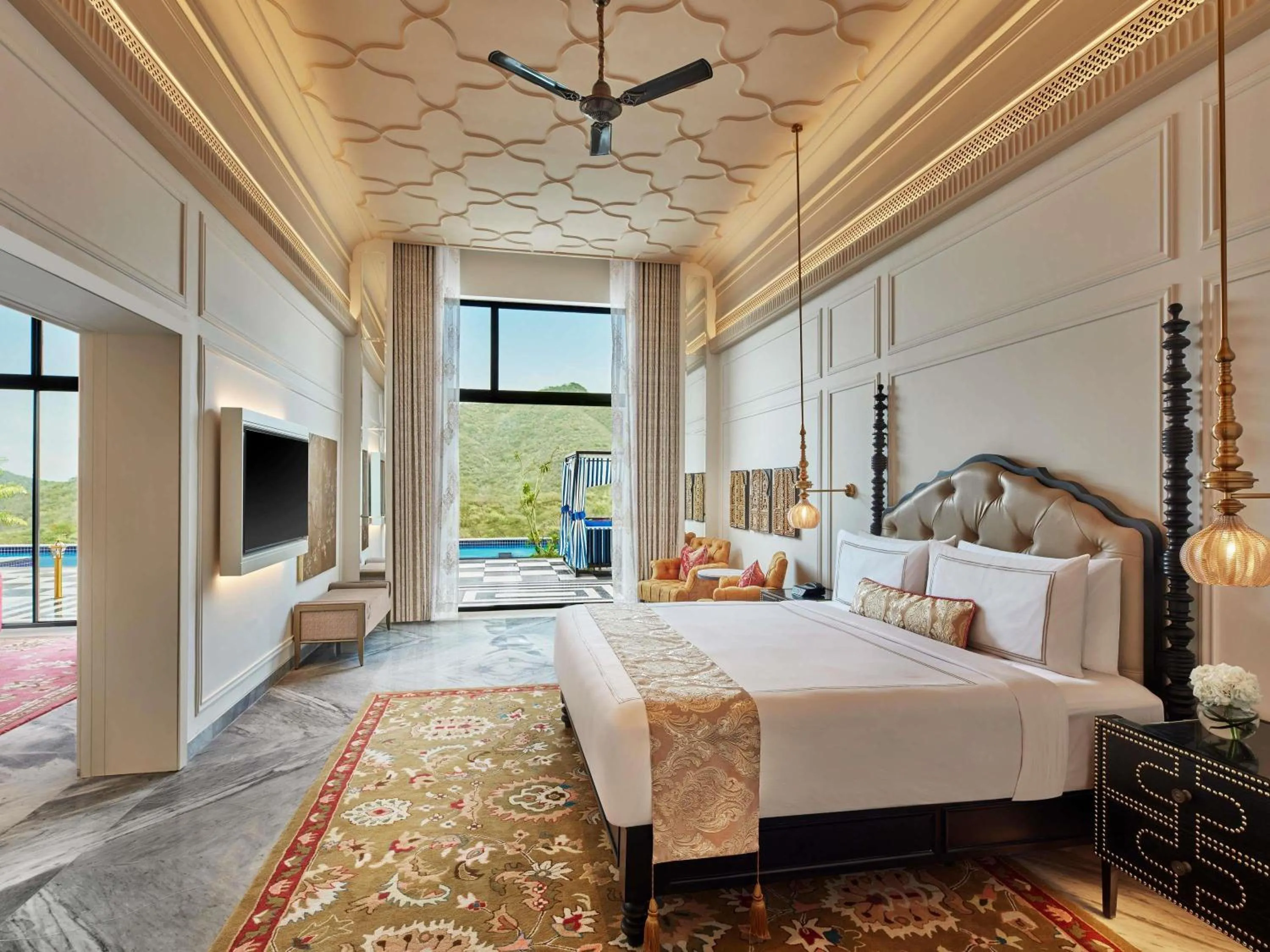 Bedroom, Bed in Fairmont Udaipur Palace