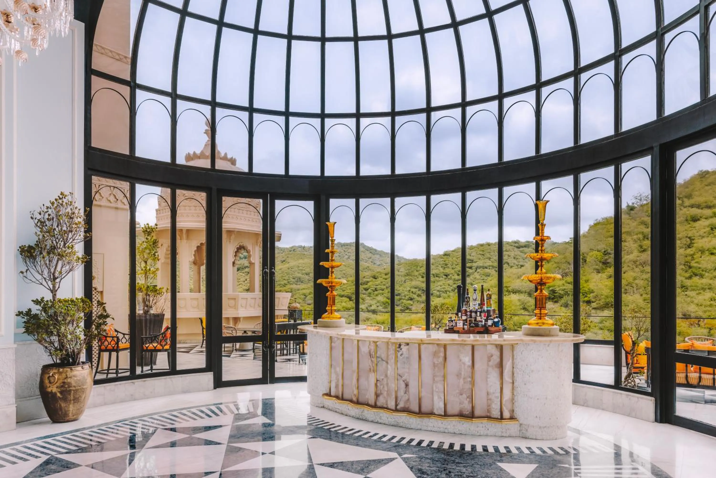 Restaurant/places to eat in Fairmont Udaipur Palace