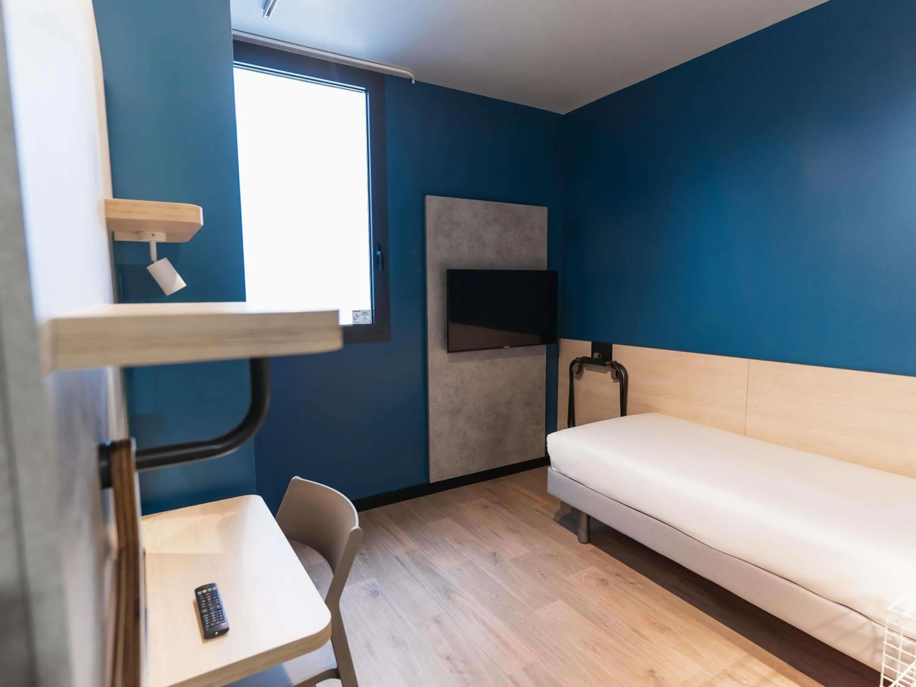 Bedroom, Bed in ibis budget Madrid Albasanz