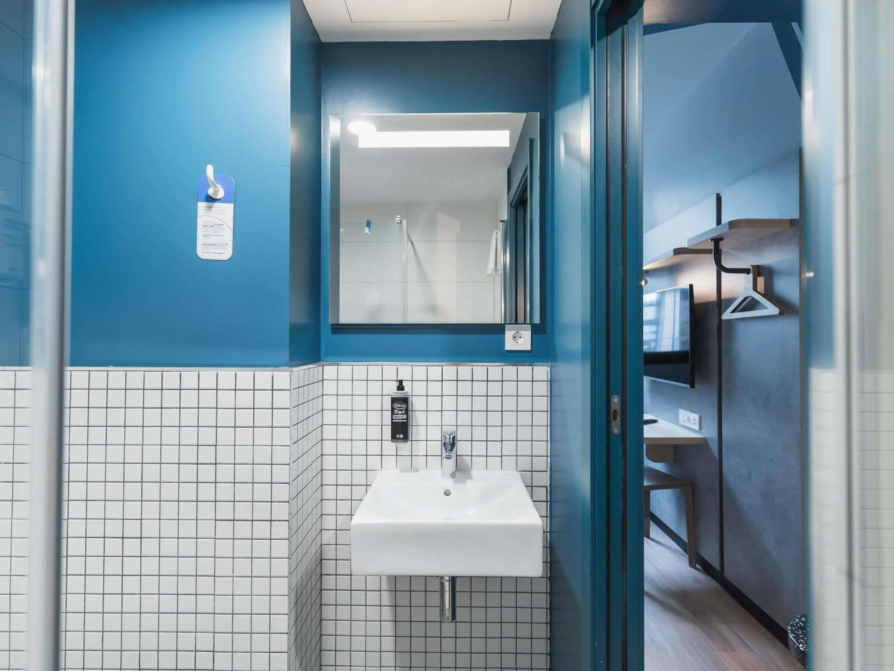 Bedroom in ibis budget Madrid Albasanz