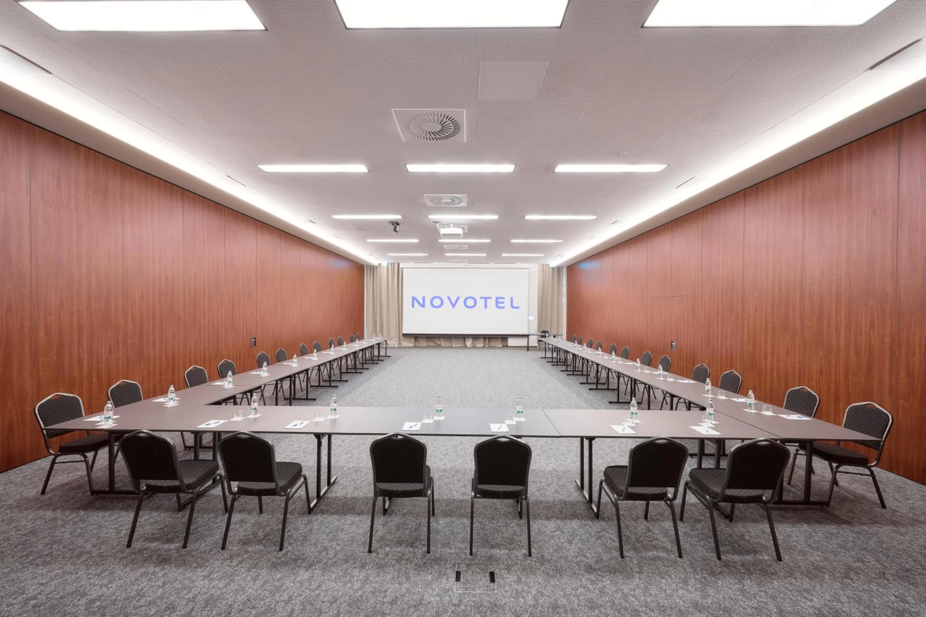 Meeting/conference room in Novotel Zagreb