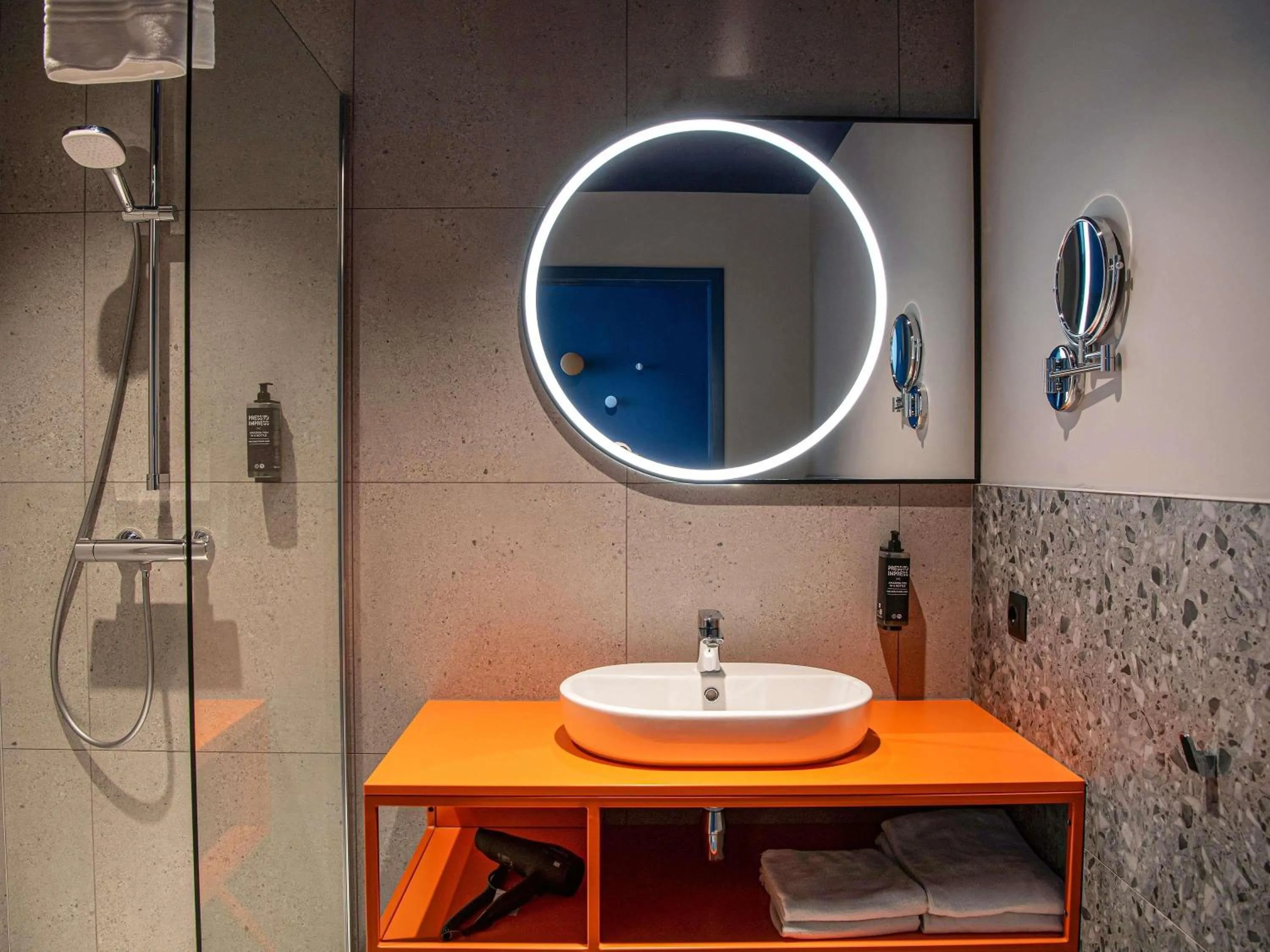 Bedroom in ibis Styles Katowice Airport