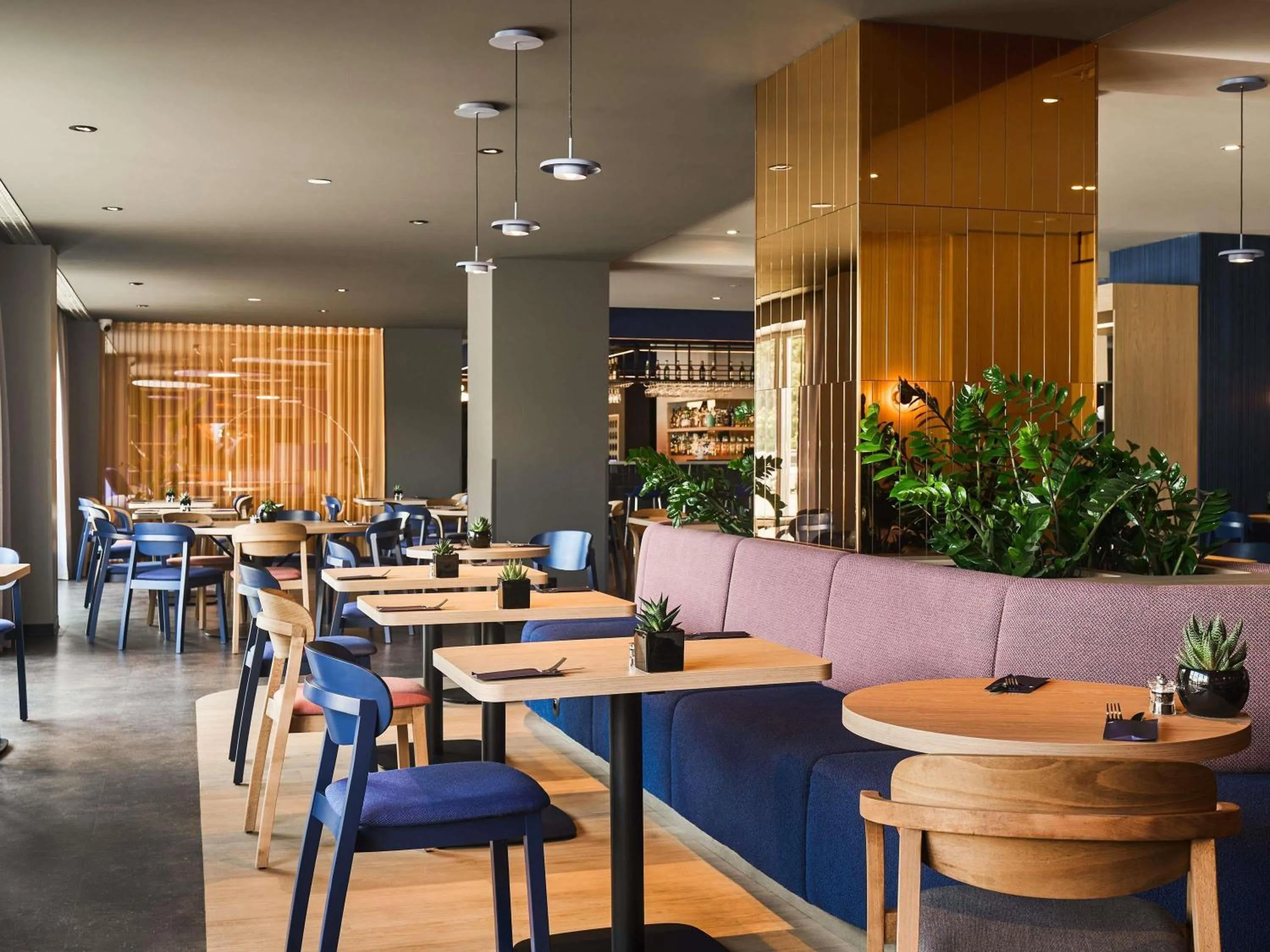Restaurant/places to eat in ibis Styles Katowice Airport