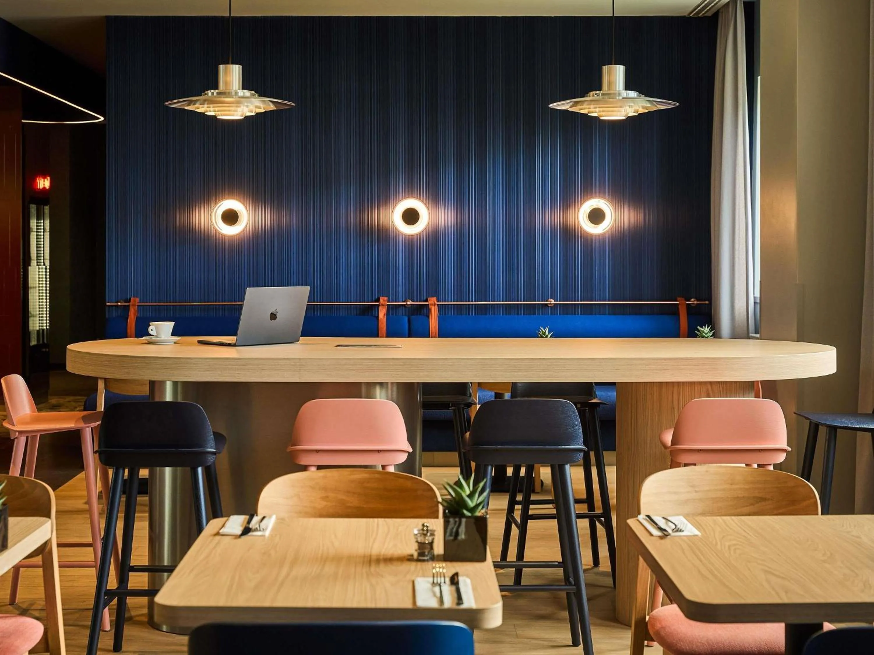 Restaurant/places to eat in ibis Styles Katowice Airport