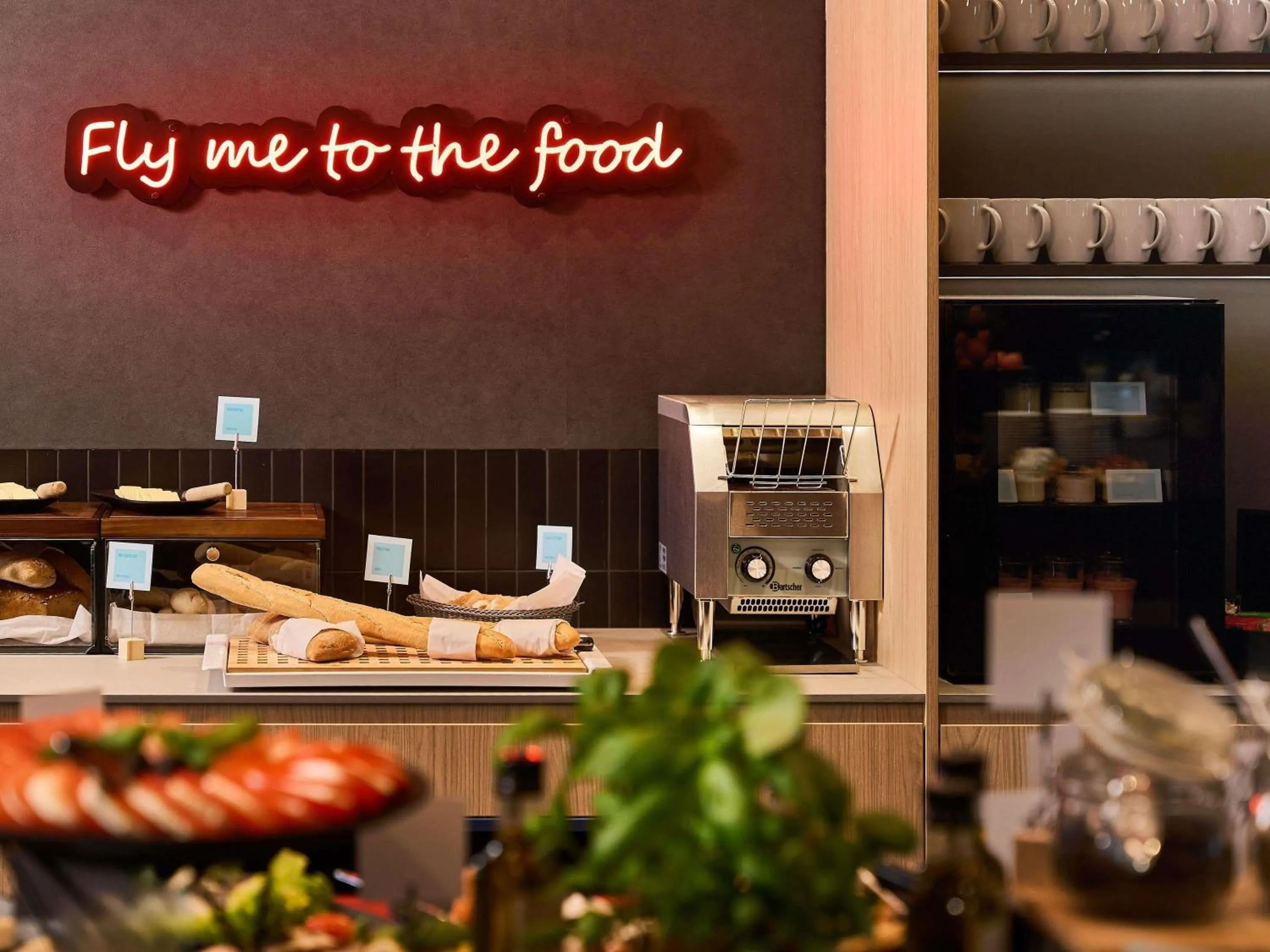 Restaurant/places to eat in ibis Styles Katowice Airport