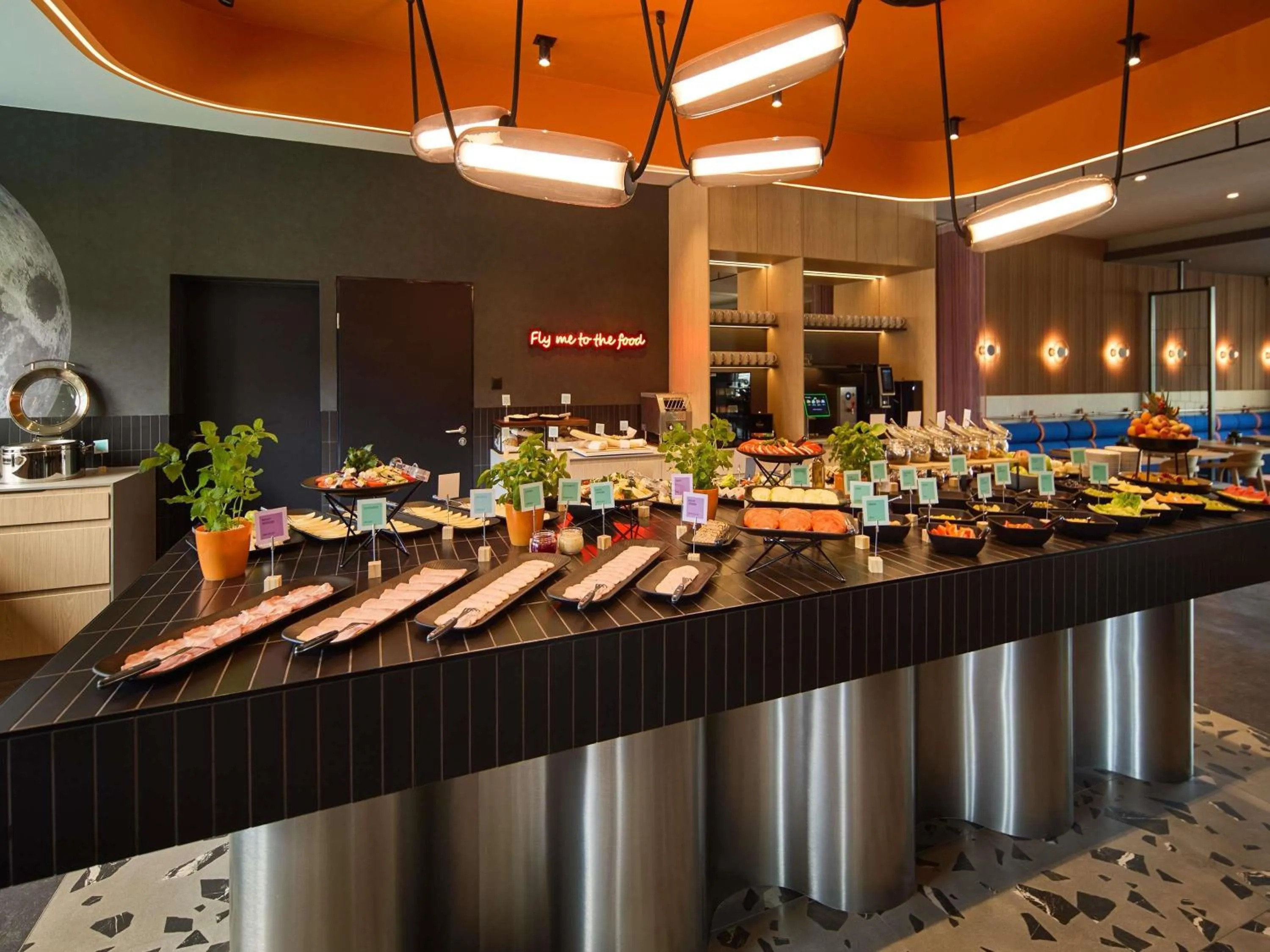 Restaurant/places to eat in ibis Styles Katowice Airport