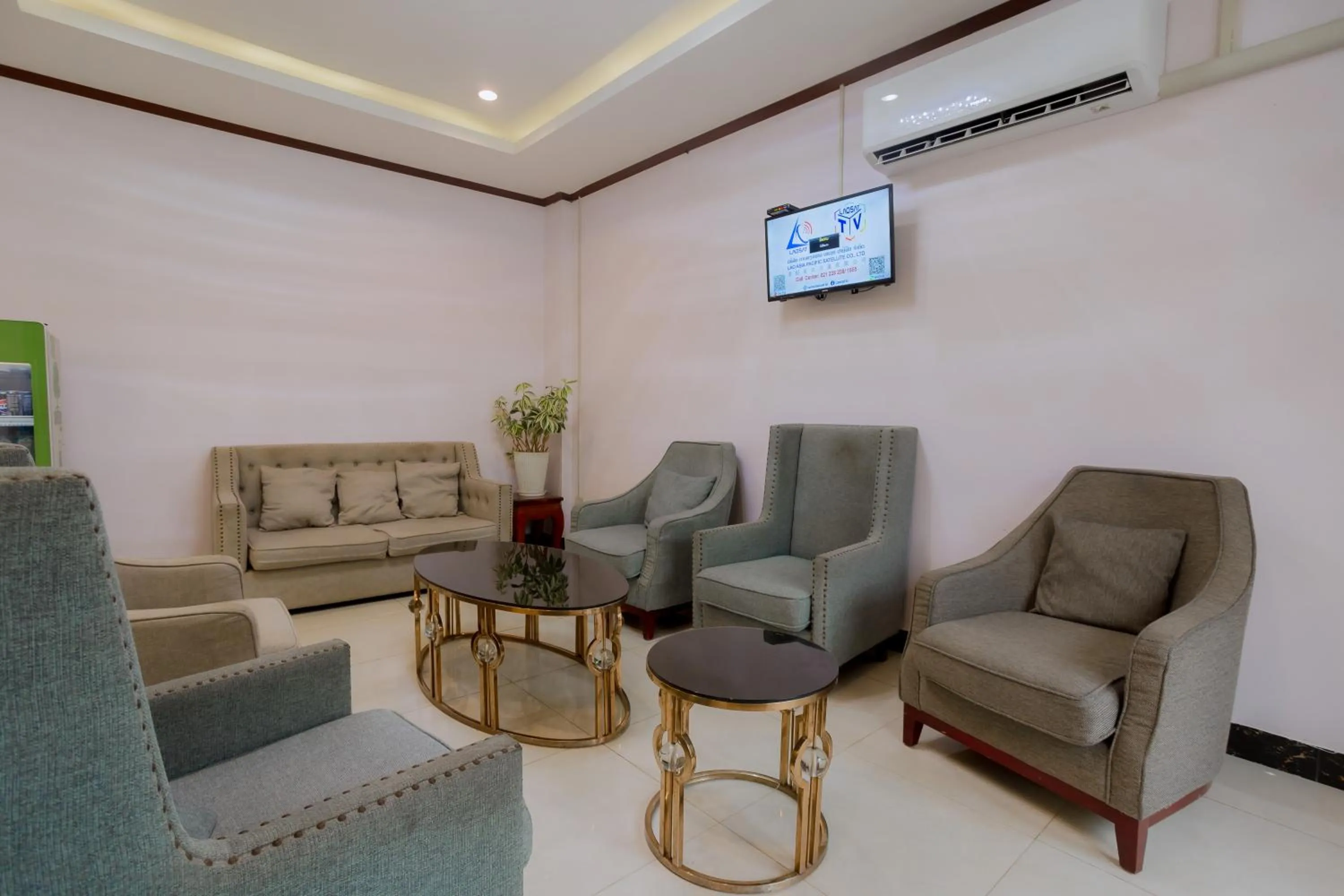 Seating area in Vilayvong Hotel