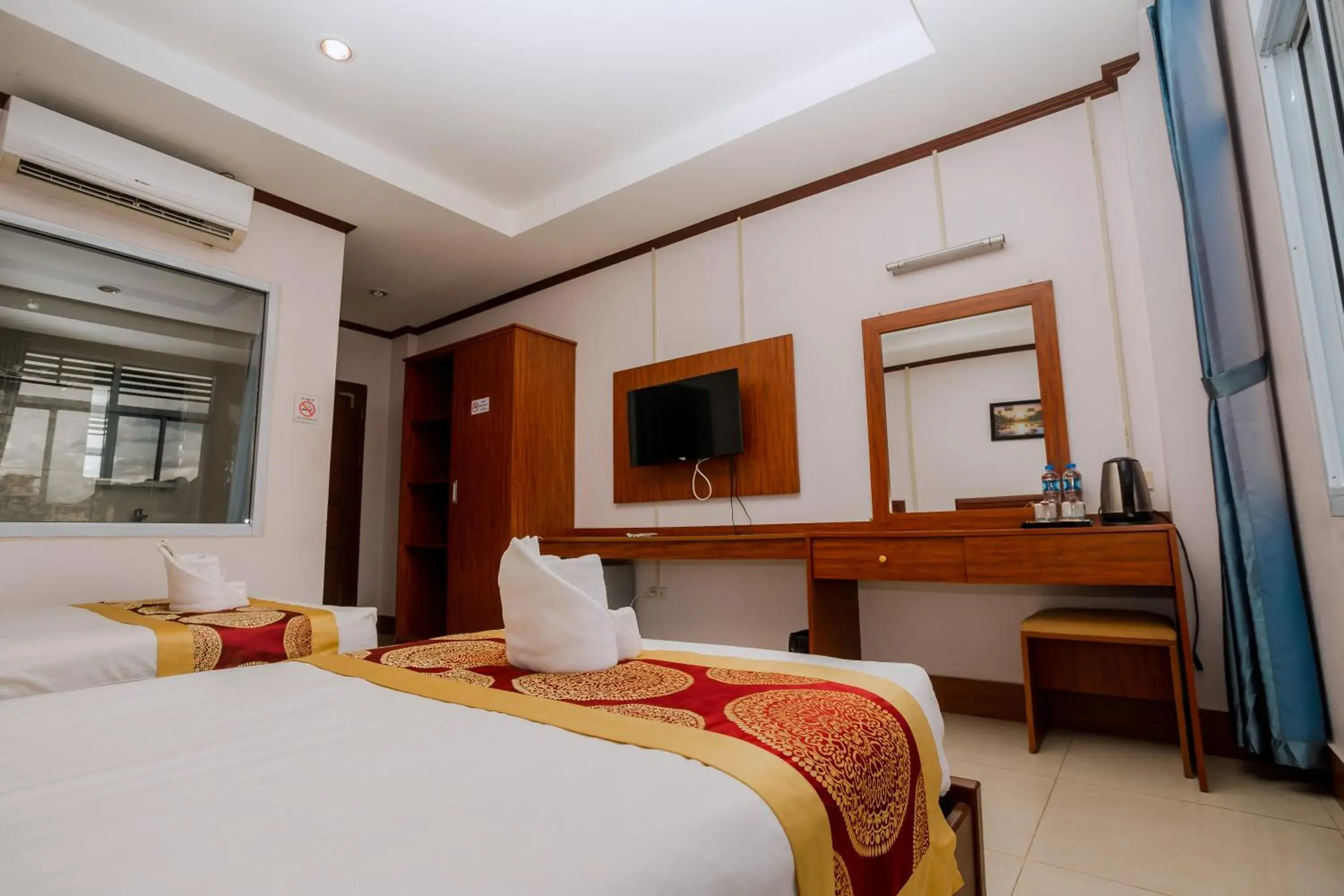 Twin Room in Vilayvong Hotel Twin Room in Vilayvong Hotel