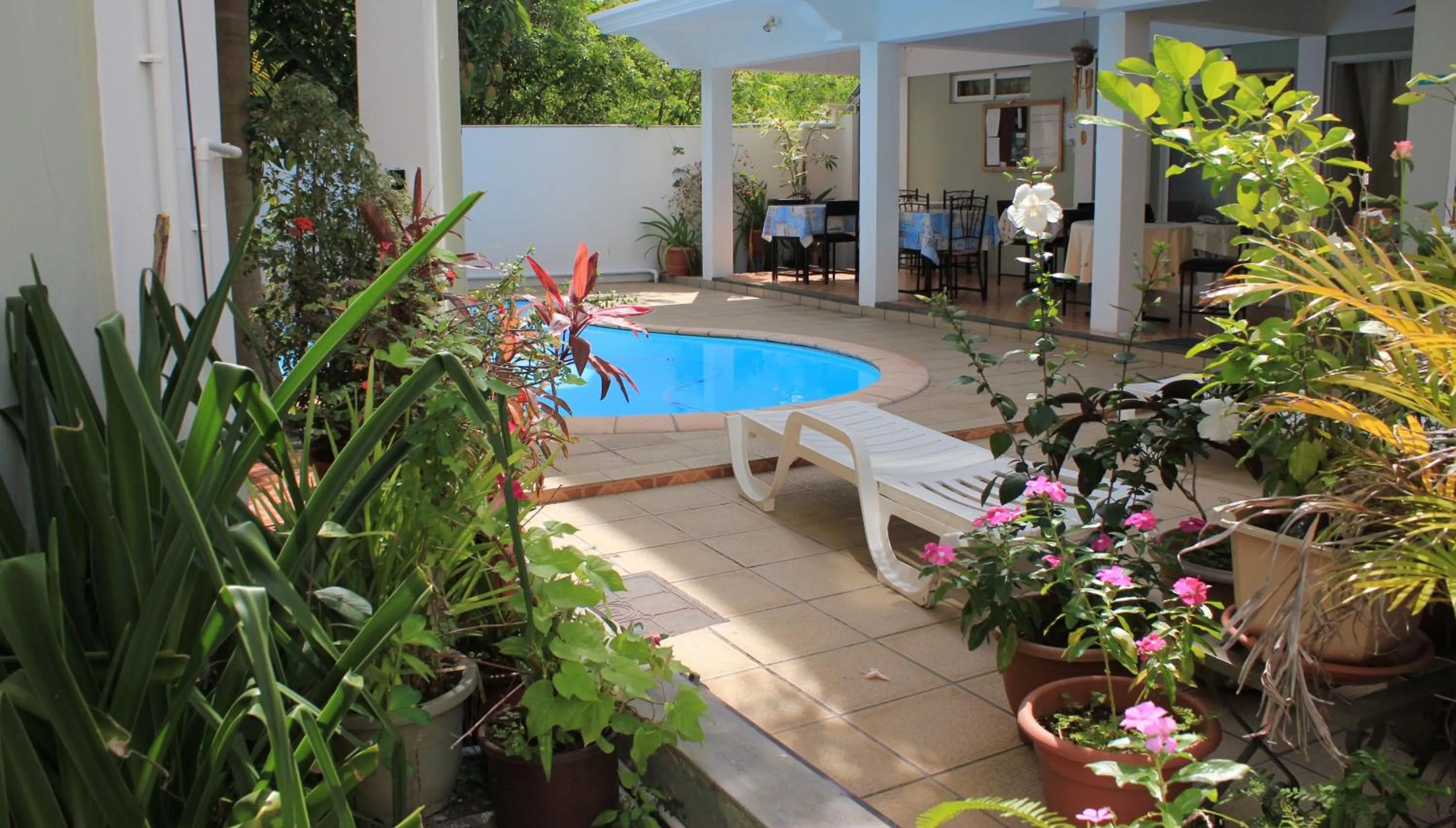 Property building in LeBovallon B&B