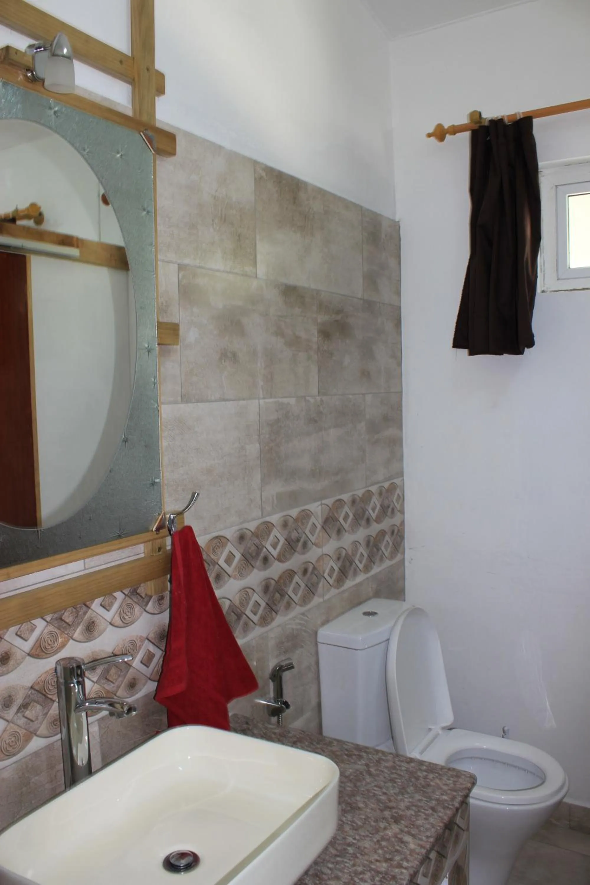 Bathroom in LeBovallon B&B