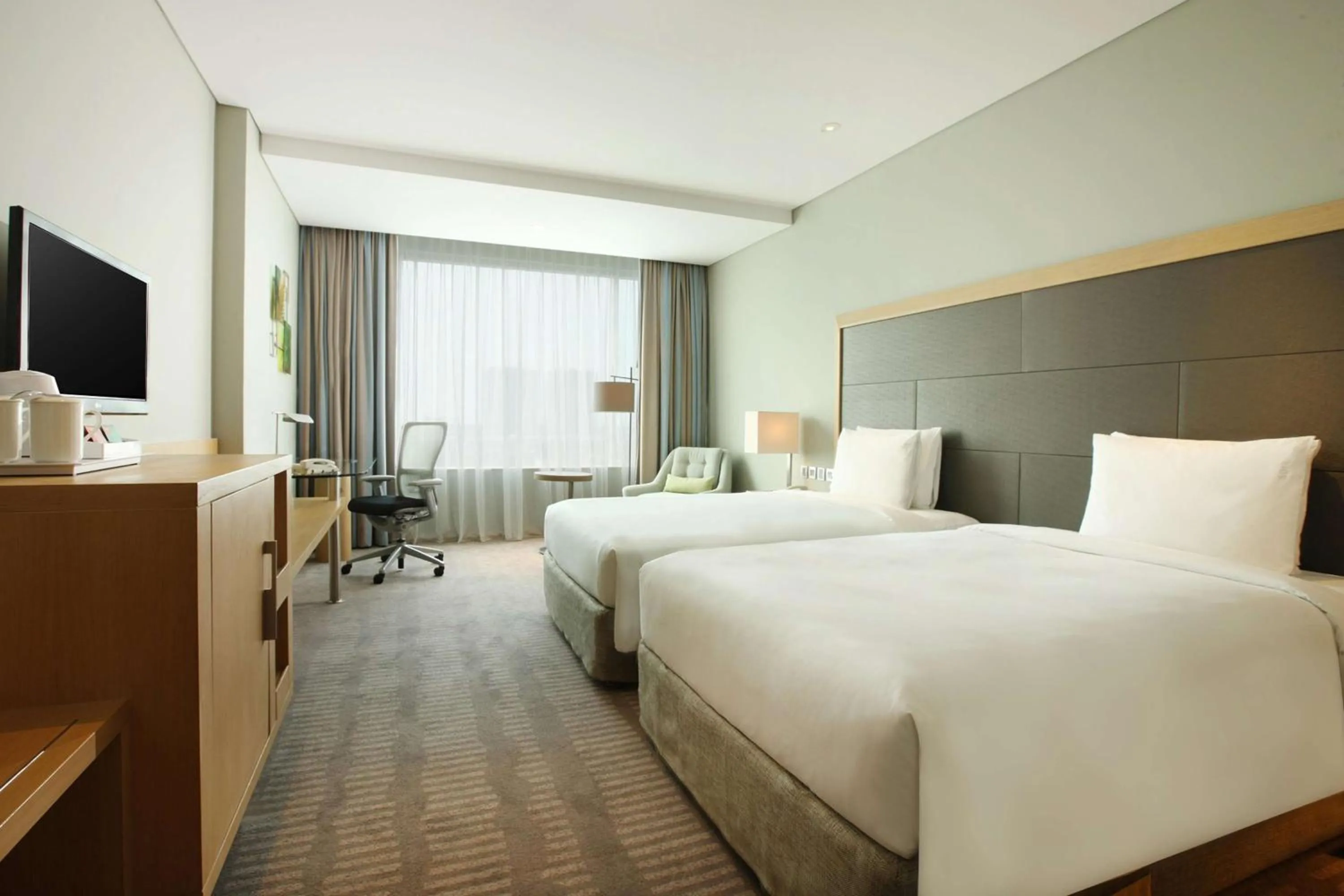 Bed in DoubleTree by Hilton Jakarta Kemayoran