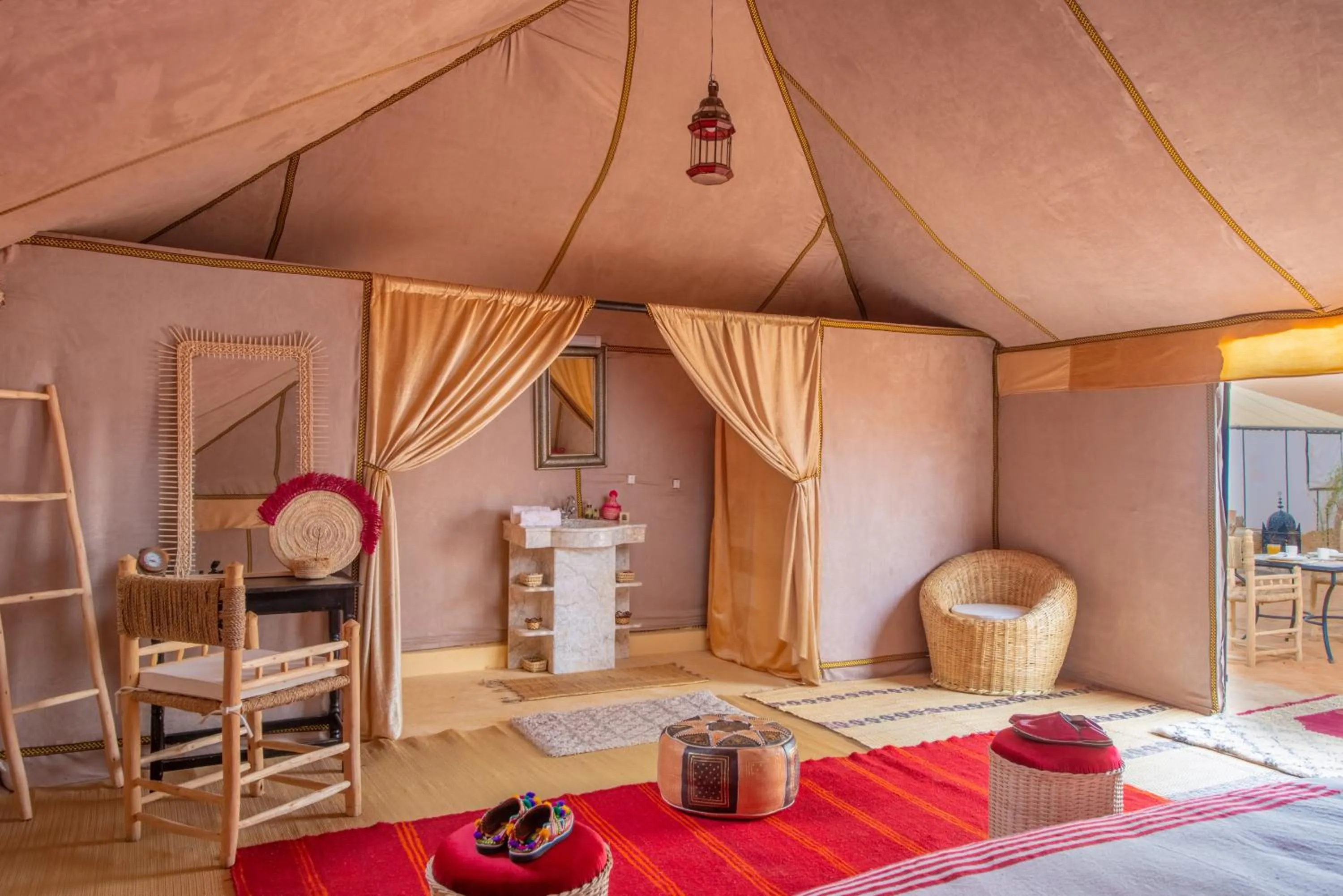 Bed in Sanmao Desert Luxury Camp