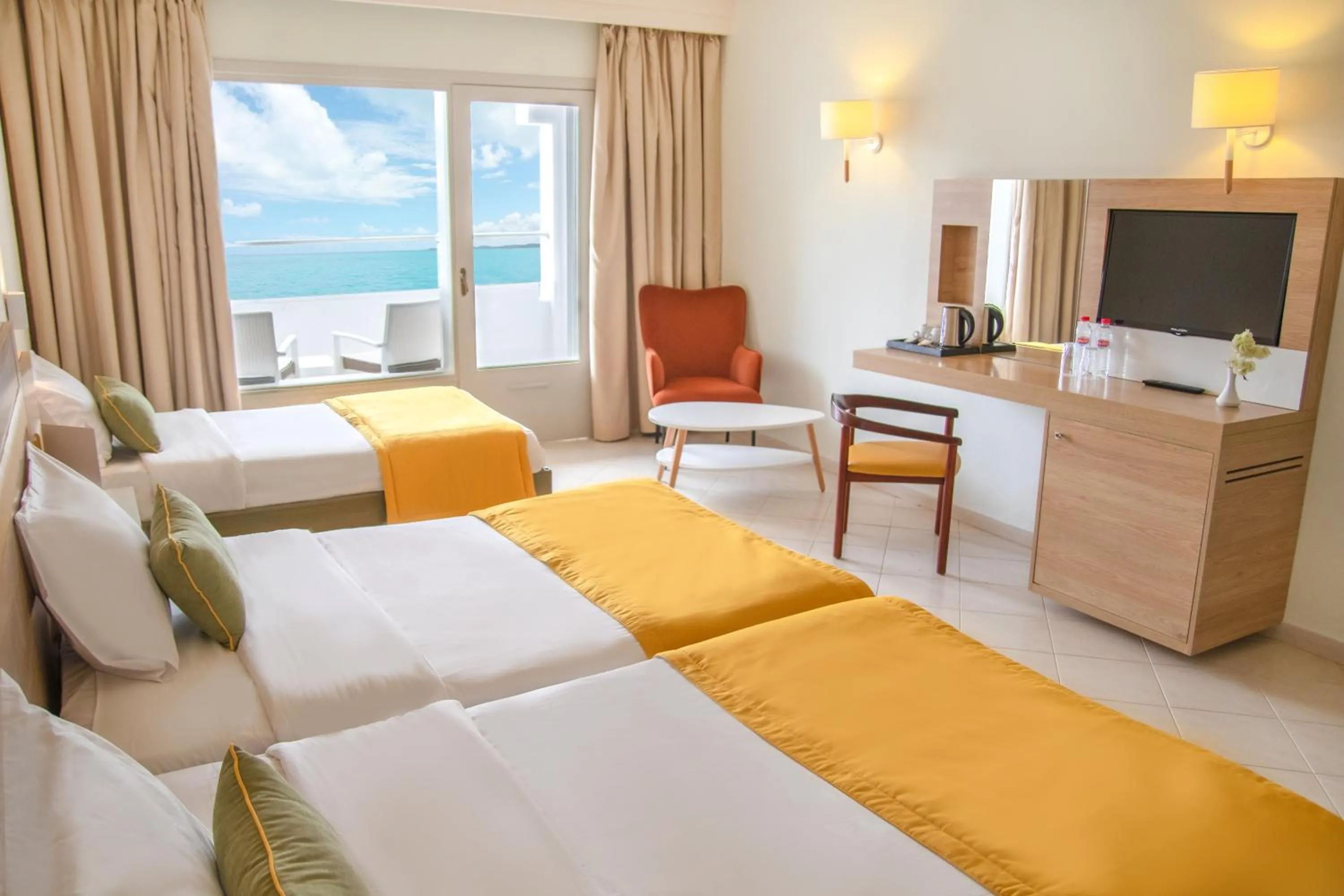 Photo of the whole room, Bed in Sol Azur