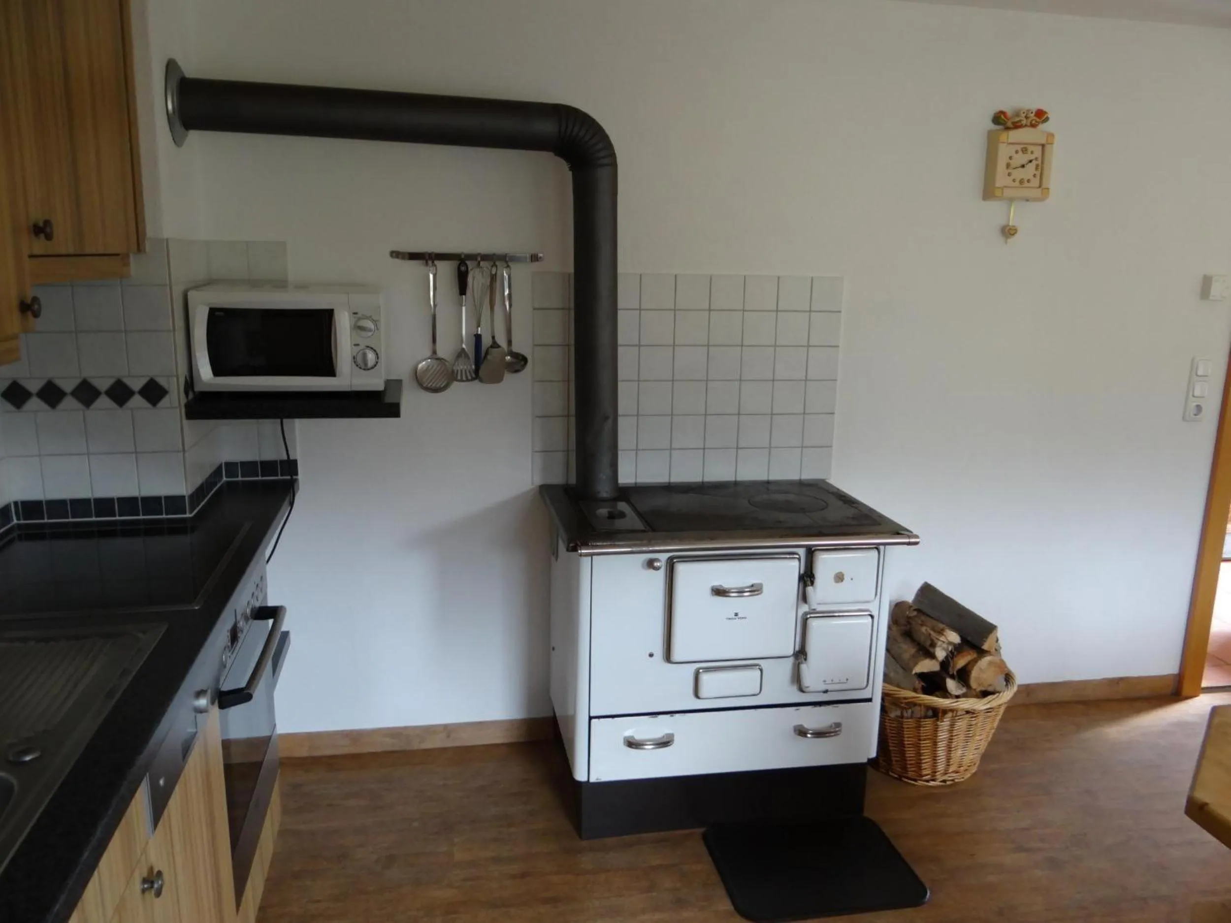 Kitchen or kitchenette in Ferienhaus Lemberger