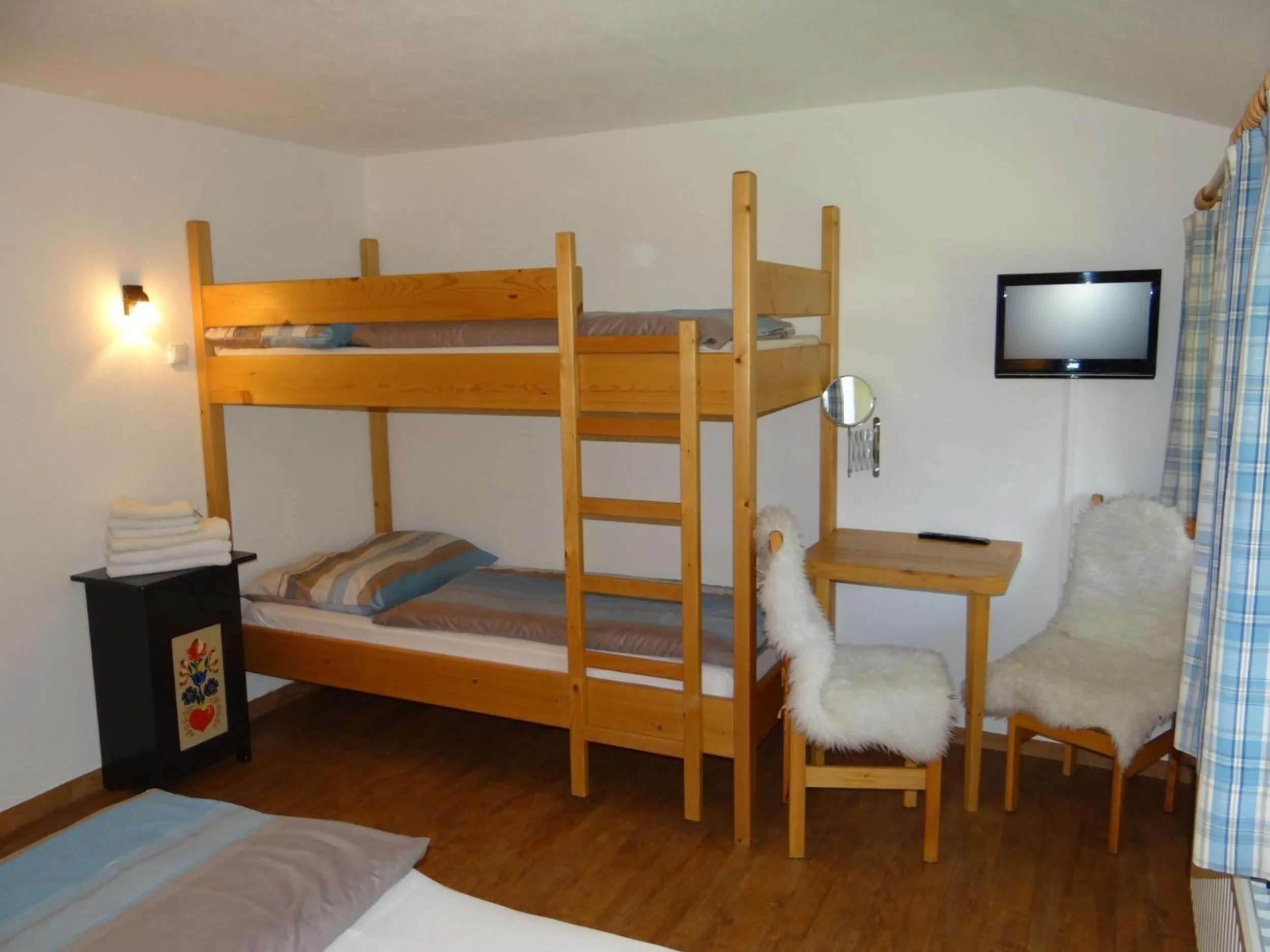 Property building, Bed in Ferienhaus Lemberger